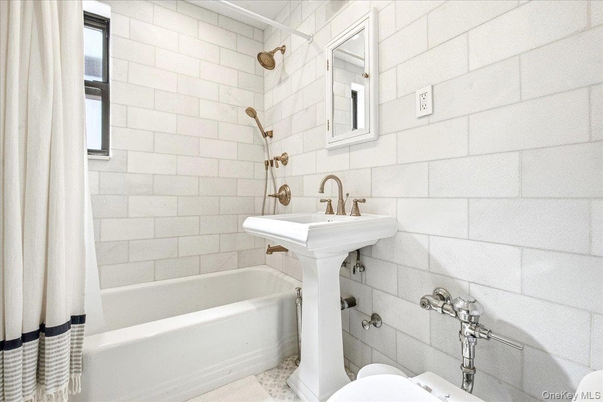 102-32 65th Avenue Unit: A44 thumbnail 25