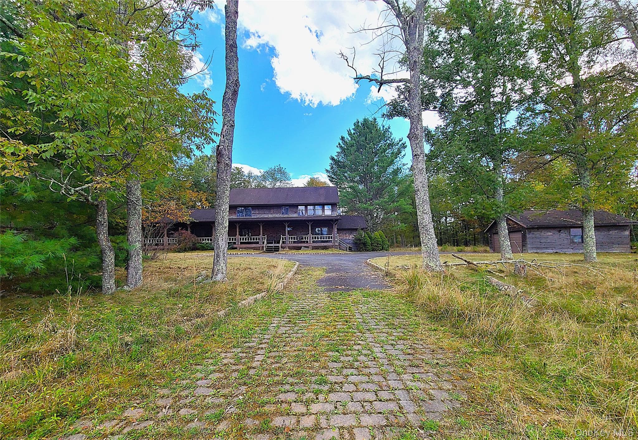 118 Hilltop Road photo 1