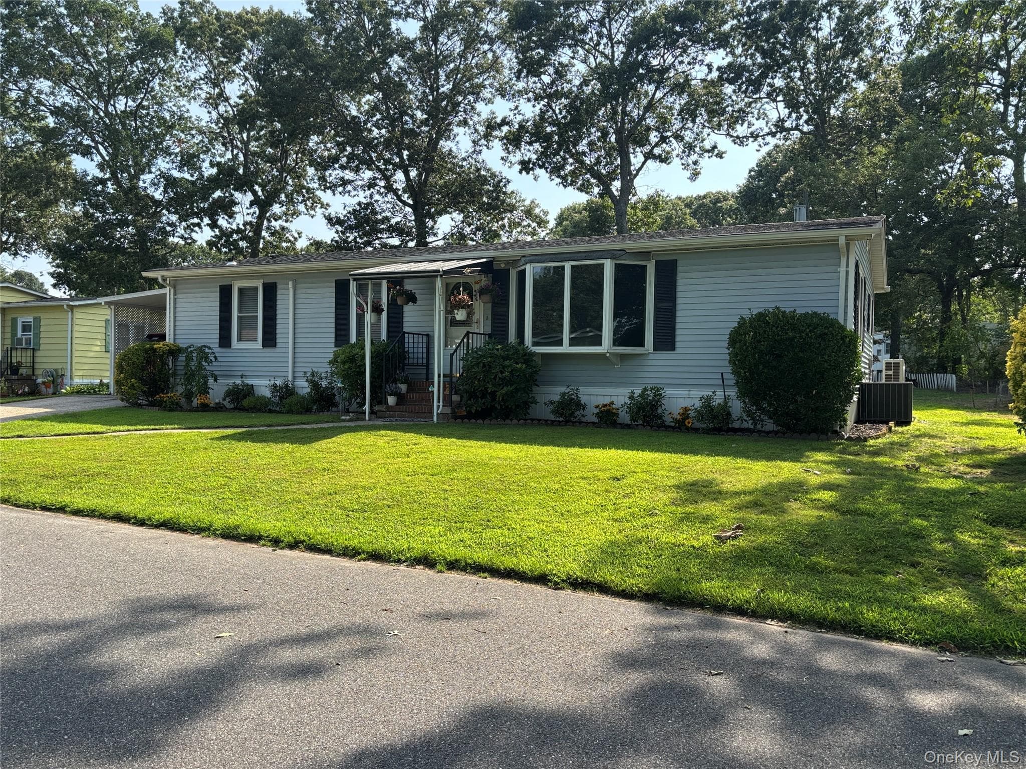 1661 Old Country Road Unit: 454 thumbnail 2
