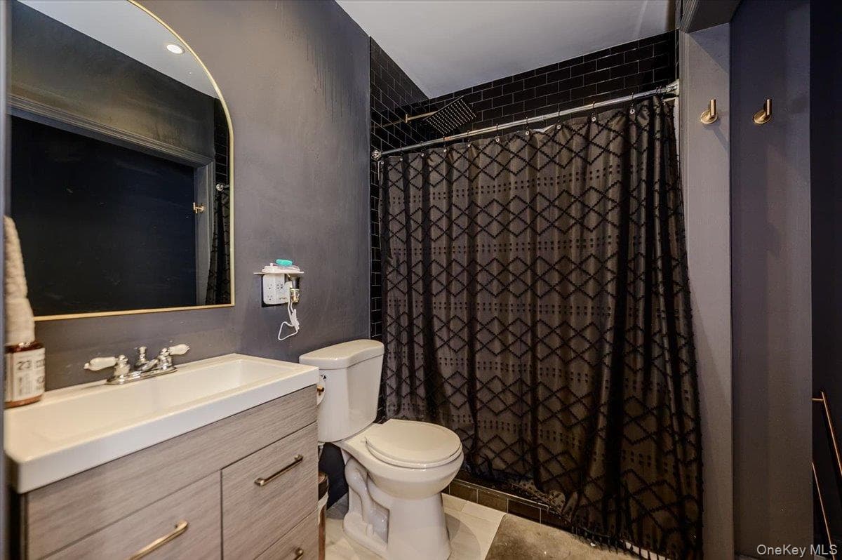 1321 Balcom Avenue Unit: 1 thumbnail 15