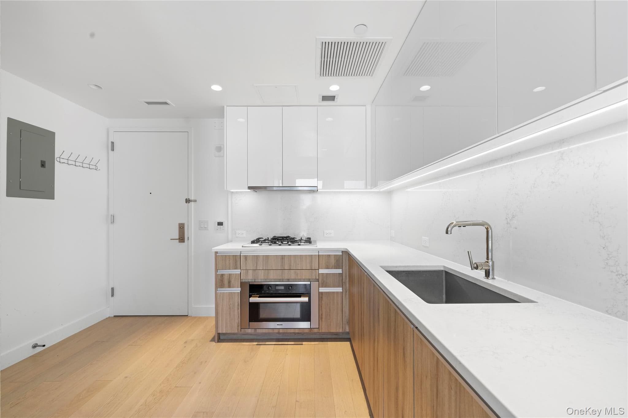 136-18 Maple Avenue Unit: 5F thumbnail 4