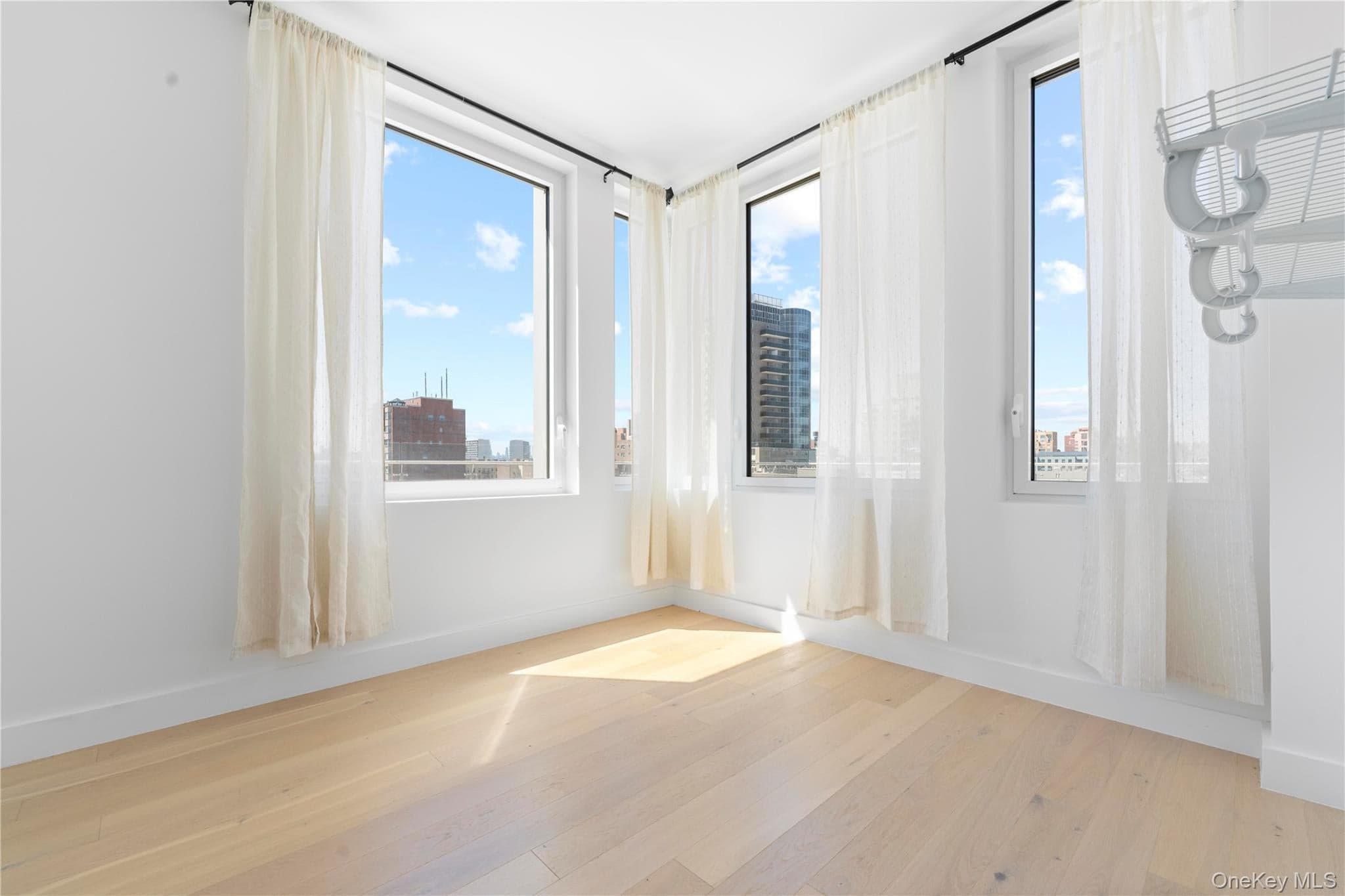 136-18 Maple Avenue Unit: 5F, Flushing
