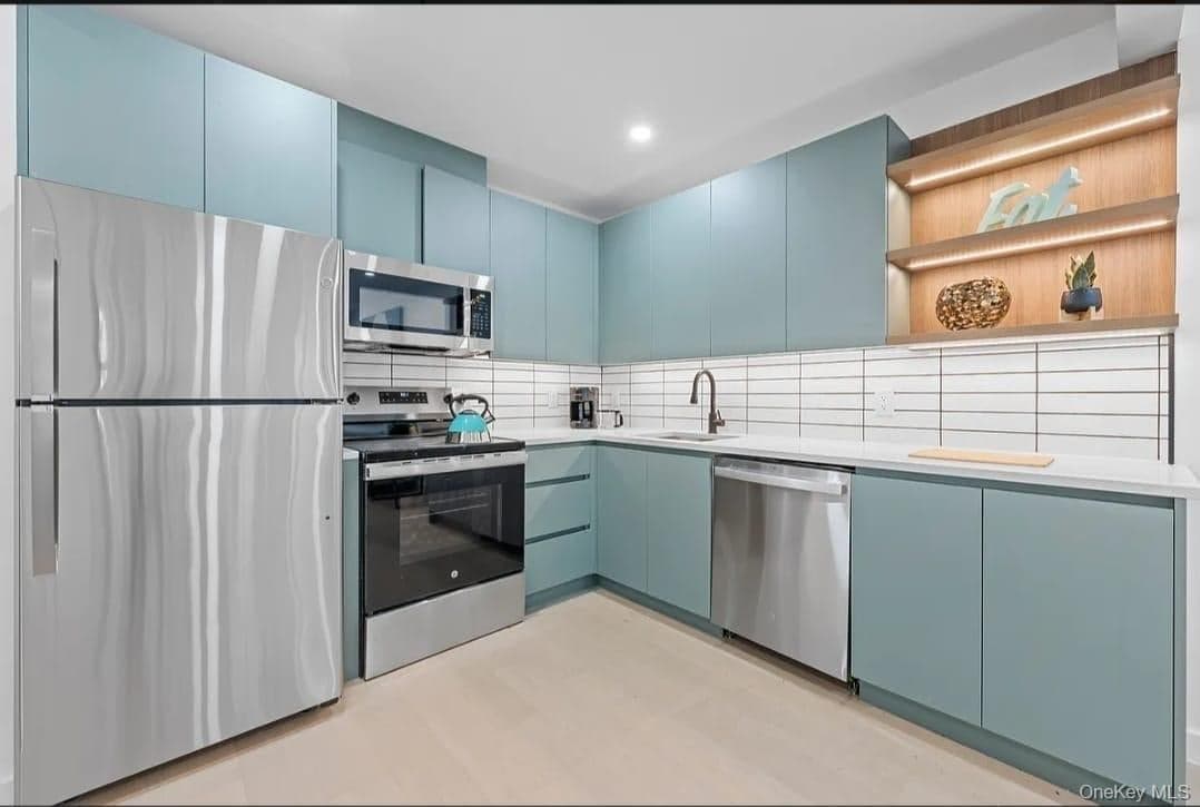 933 Brooklyn Avenue thumbnail 2