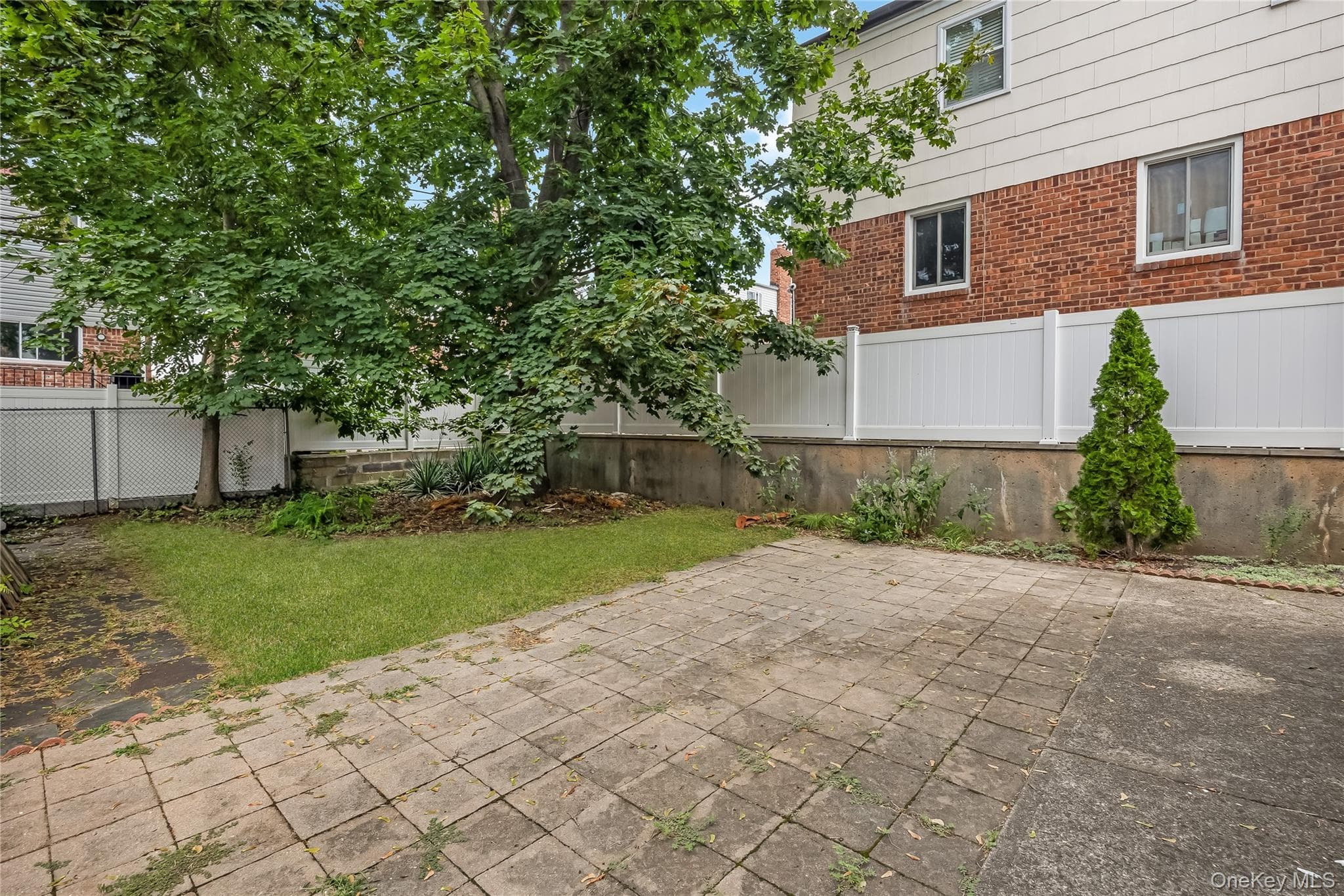 24829 Cambria Avenue thumbnail 20