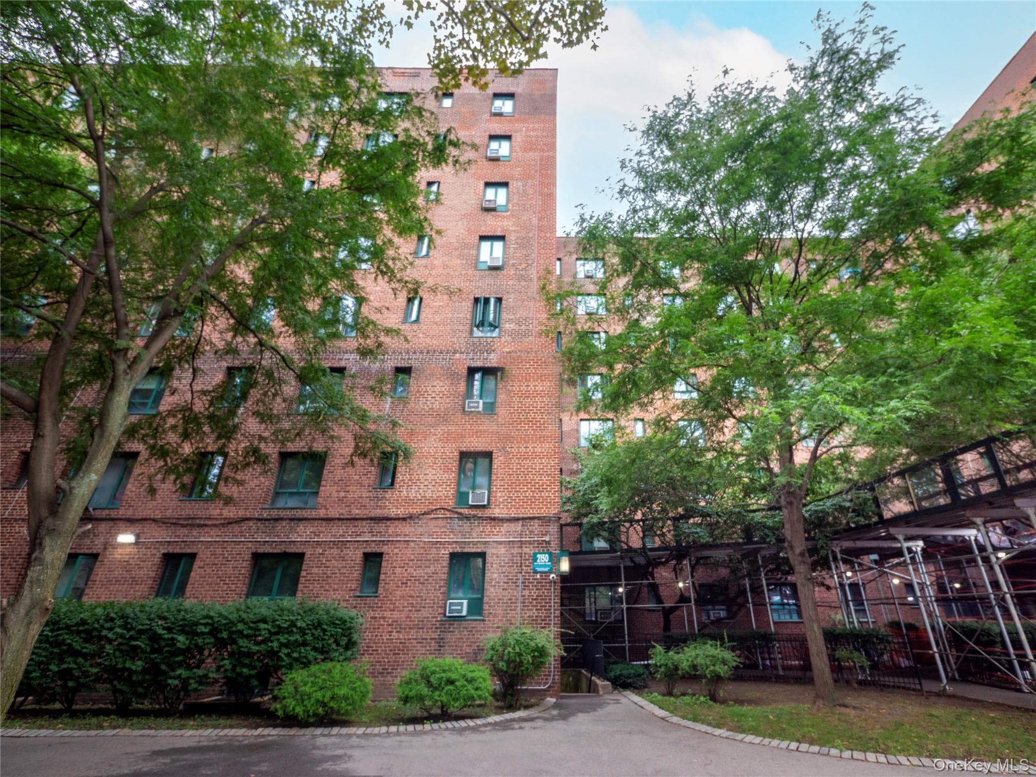 2150 E Tremont Avenue Unit: 4C thumbnail 10