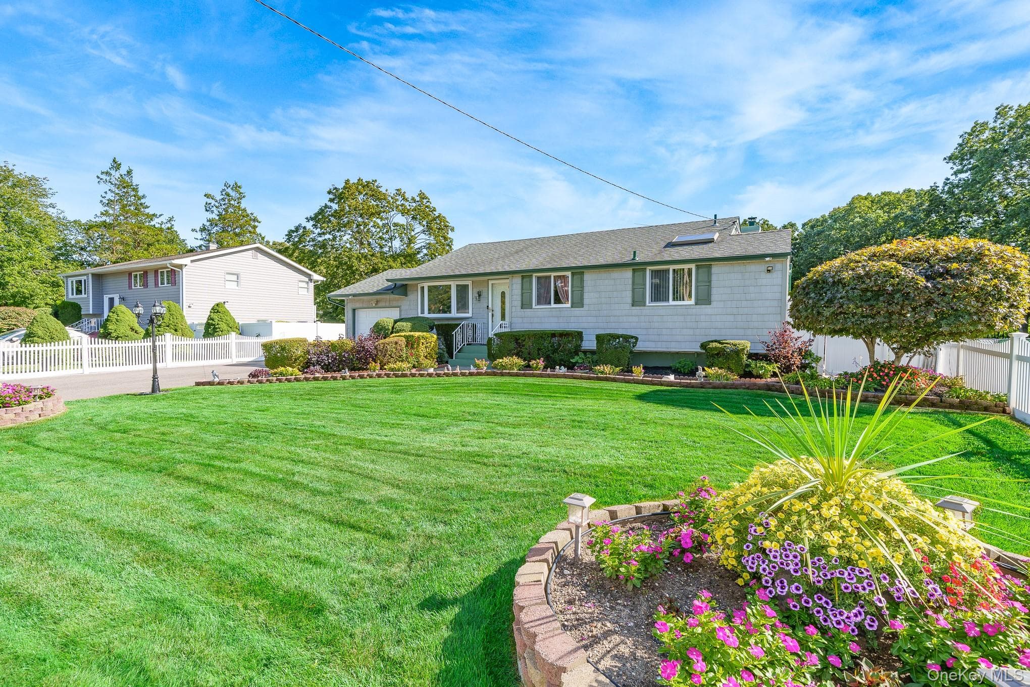 22 W Willow Street, Brentwood