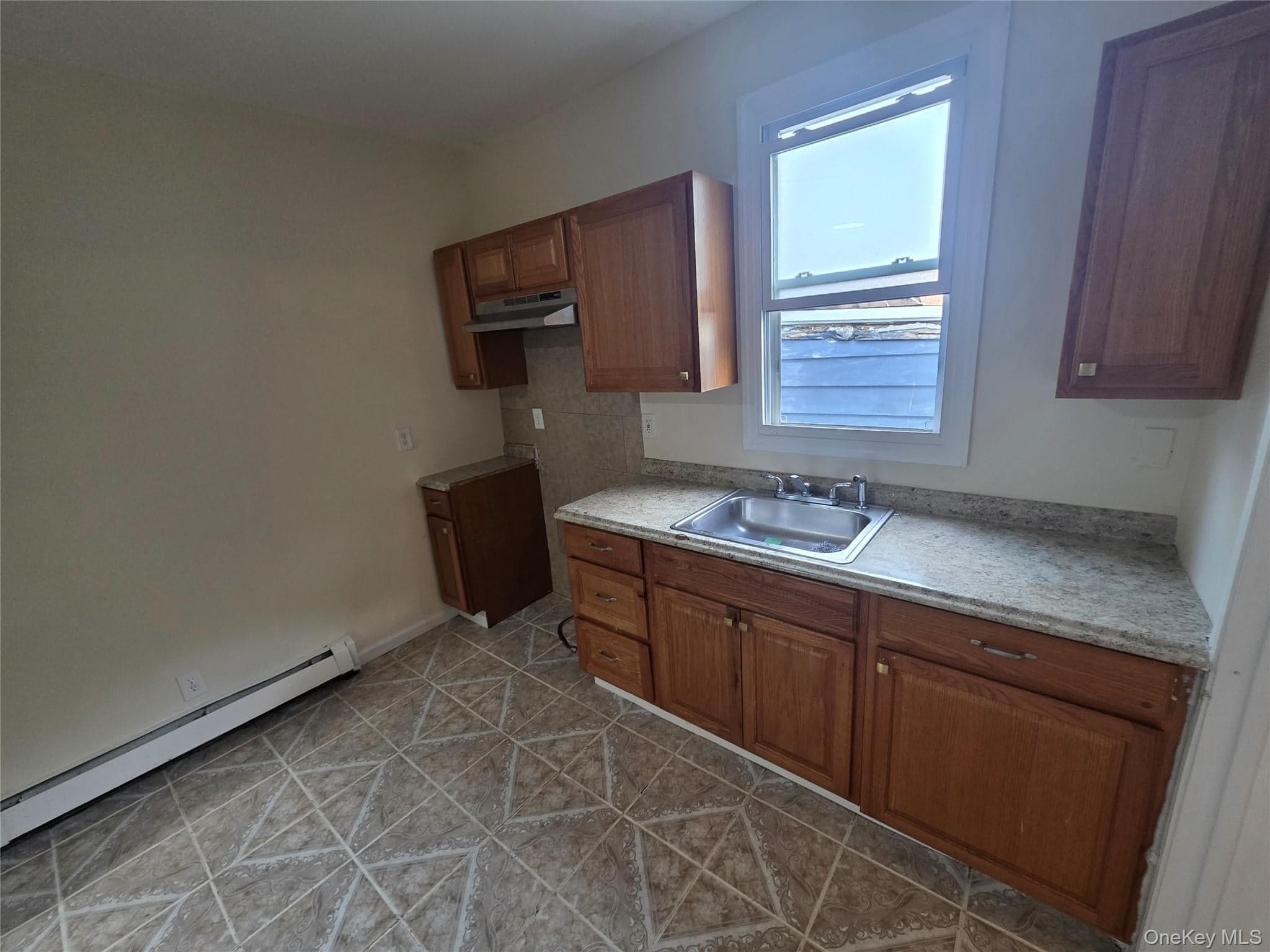 127 W Parmenter Street thumbnail 4