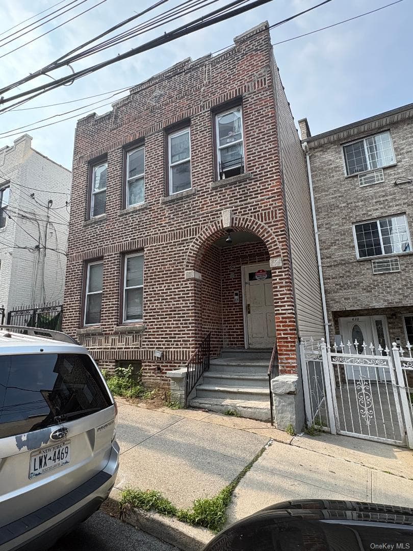 632 E 223rd Street thumbnail 3