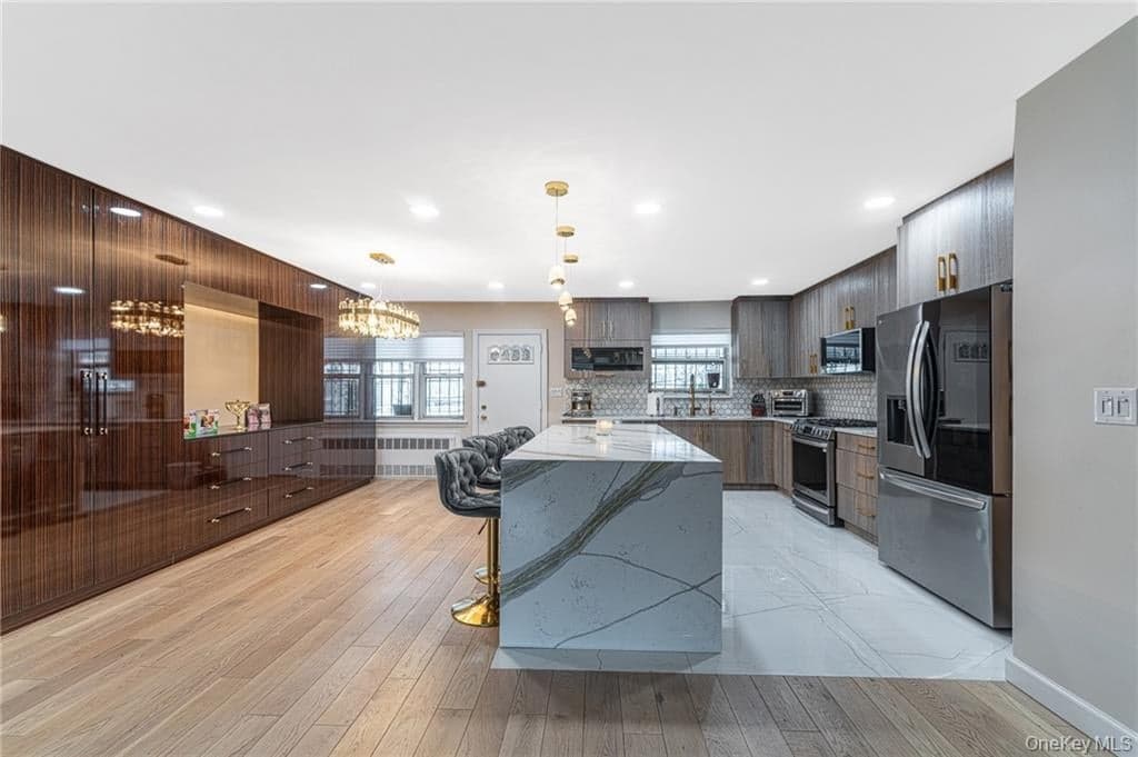 2721 Batchelder Street thumbnail 7