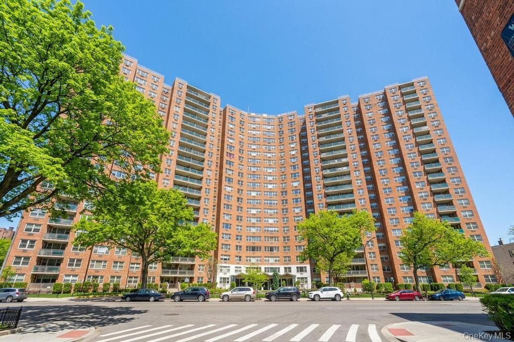 1655 Flatbush Avenue Unit: B1809 thumbnail 2