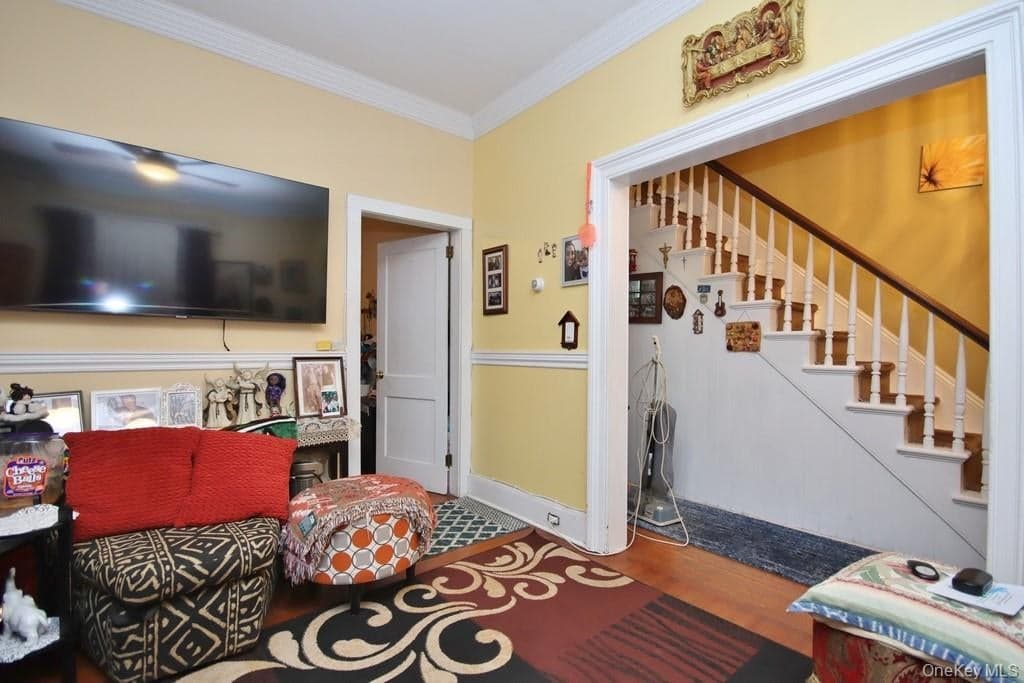 219 Spring Street thumbnail 7
