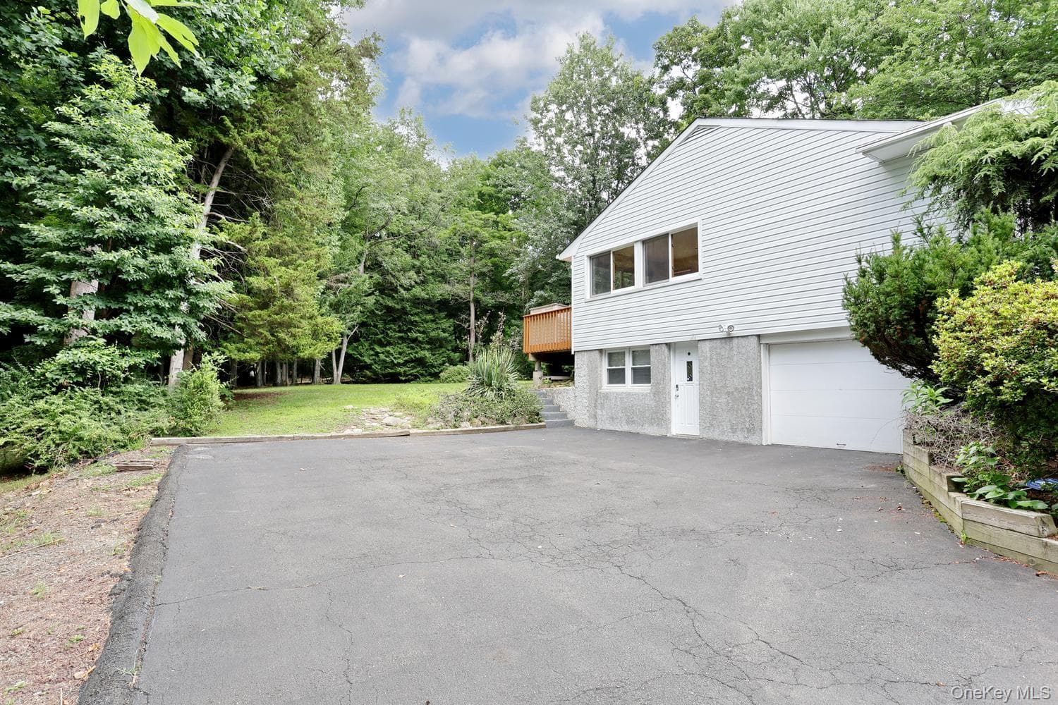 160 Pascack Road thumbnail 30