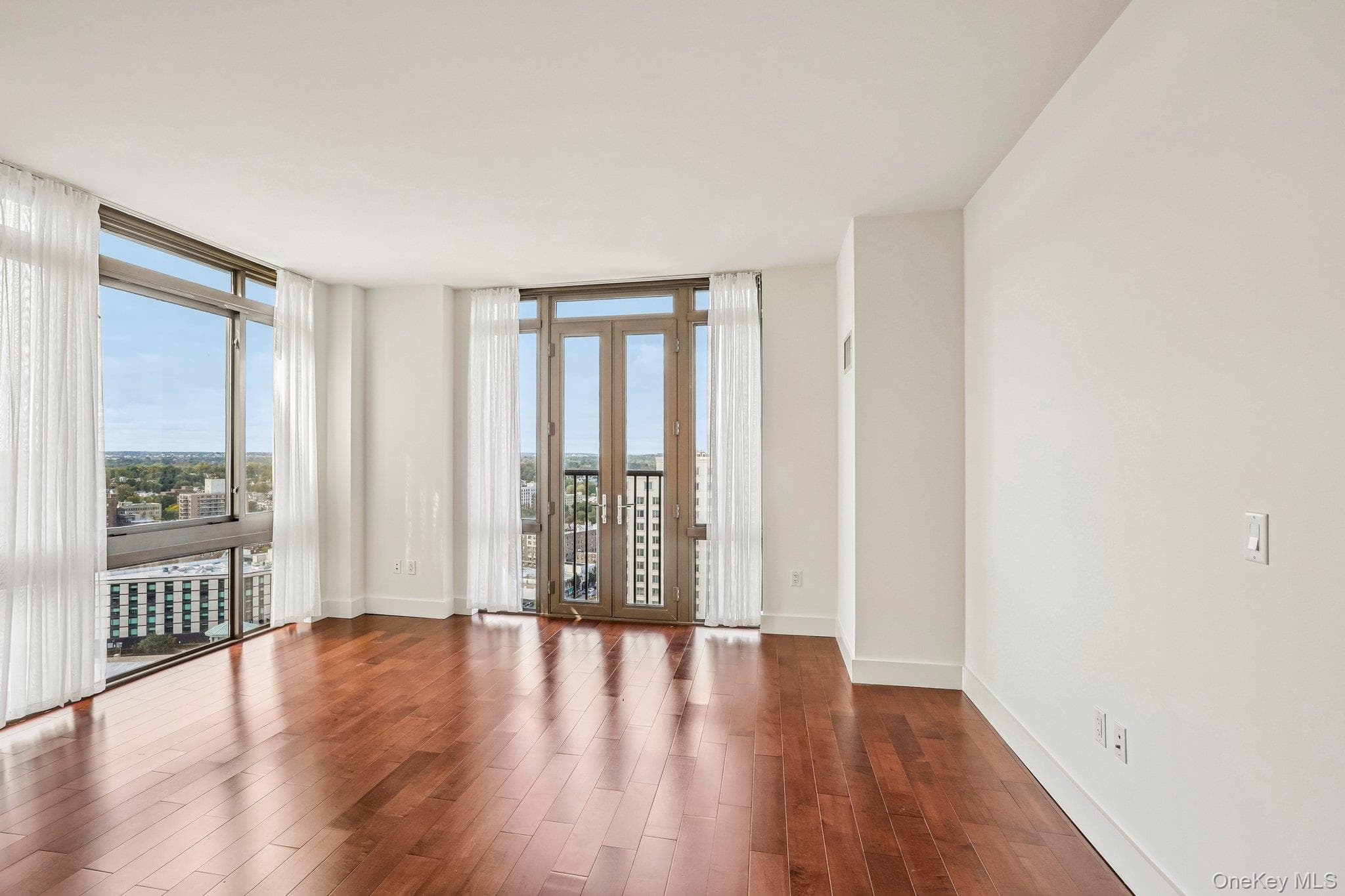 175 Huguenot Street Unit: 2107 thumbnail 3