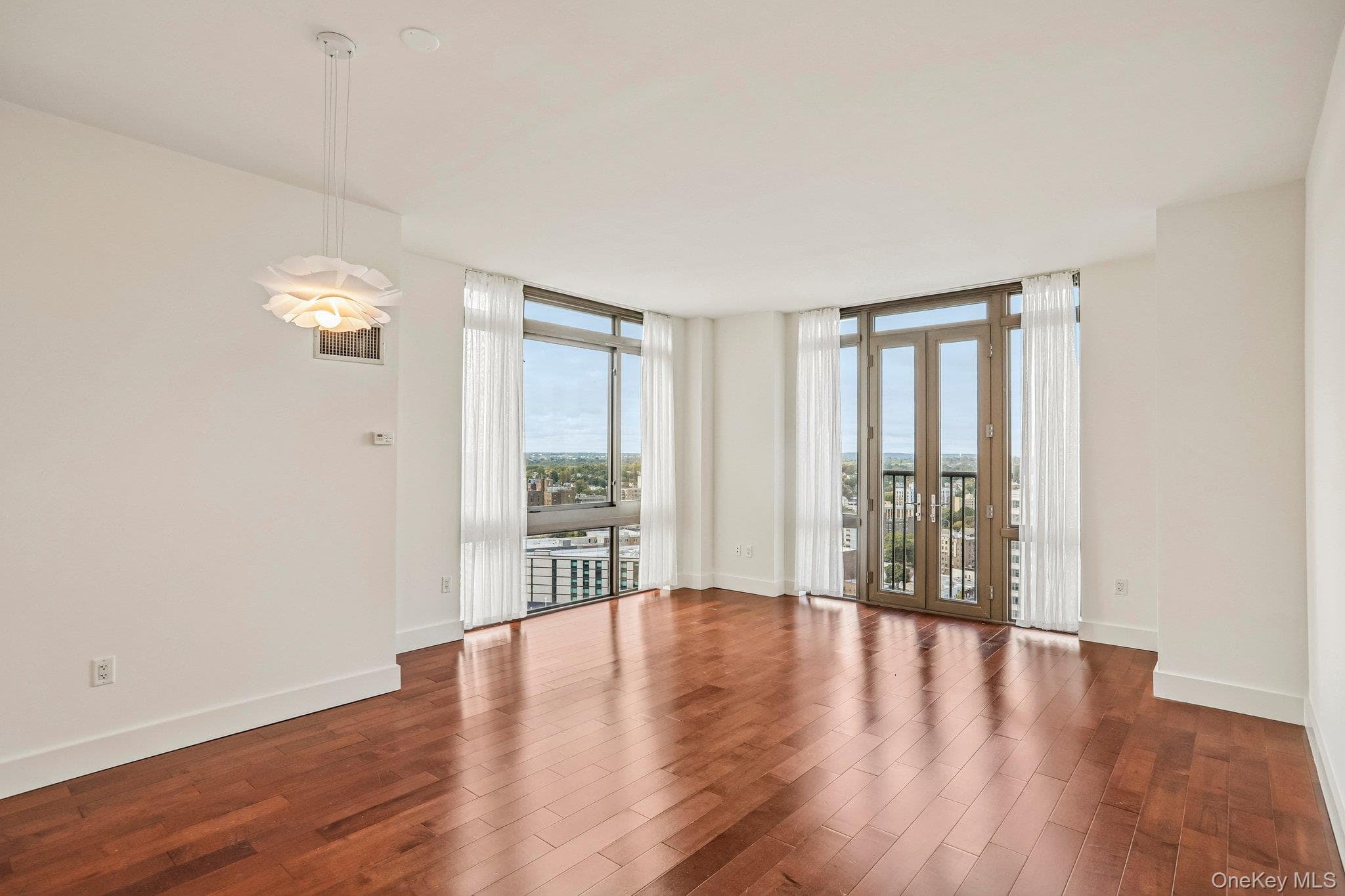 175 Huguenot Street Unit: 2107 thumbnail 4