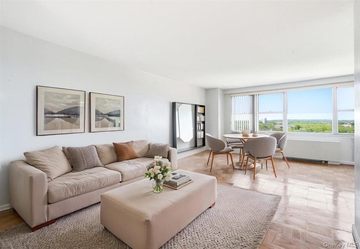 70-25 Yellowstone Boulevard Unit: 15P, Forest Hills
