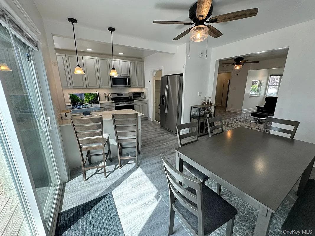 1630 E 52nd Street thumbnail 8