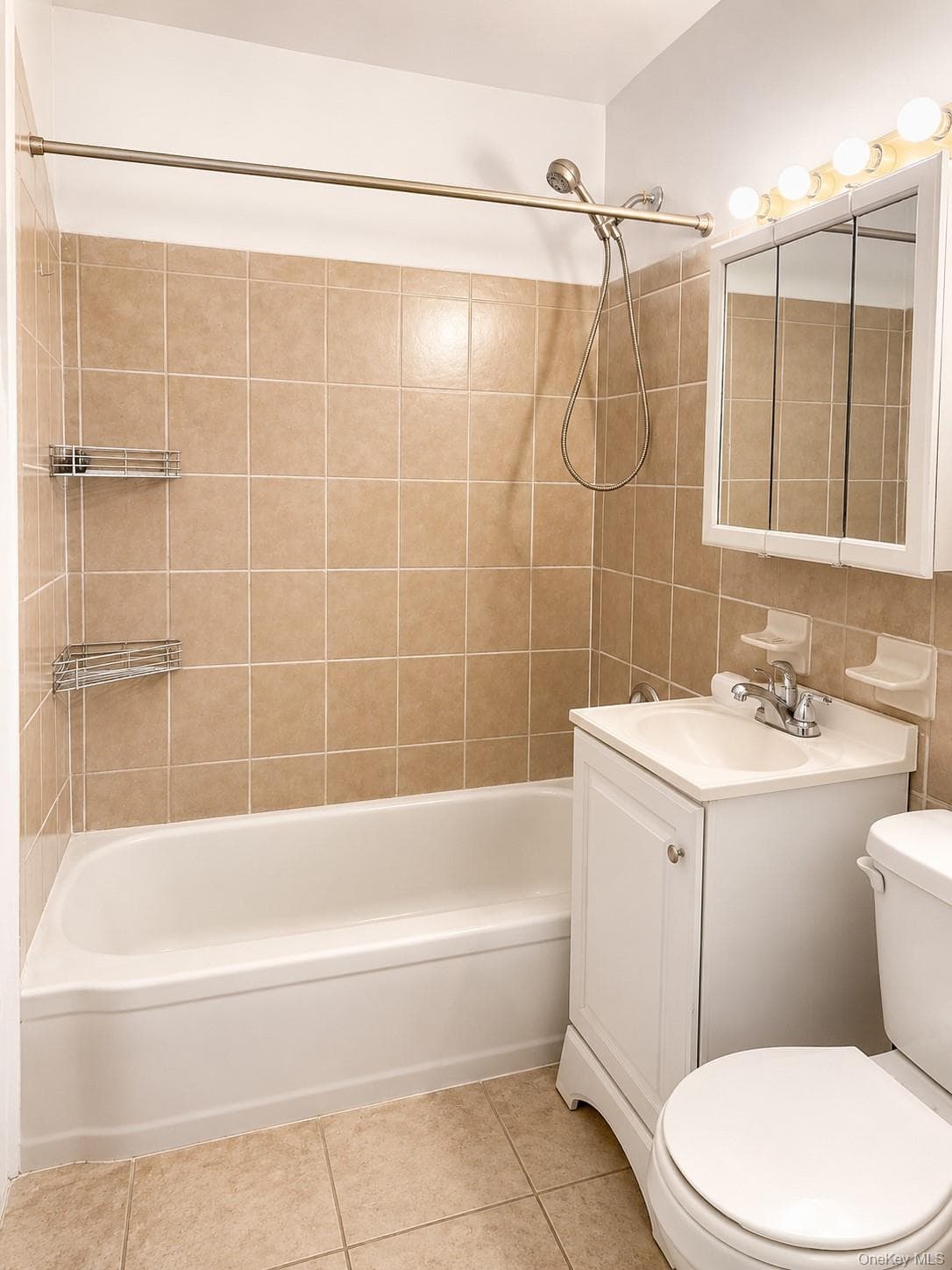 1332 Metropolitan Avenue thumbnail 4
