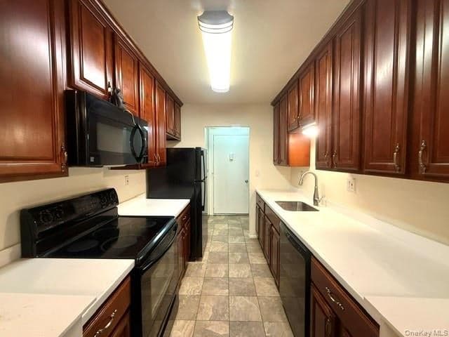 11 Sterling ST Unit: 11 thumbnail 4