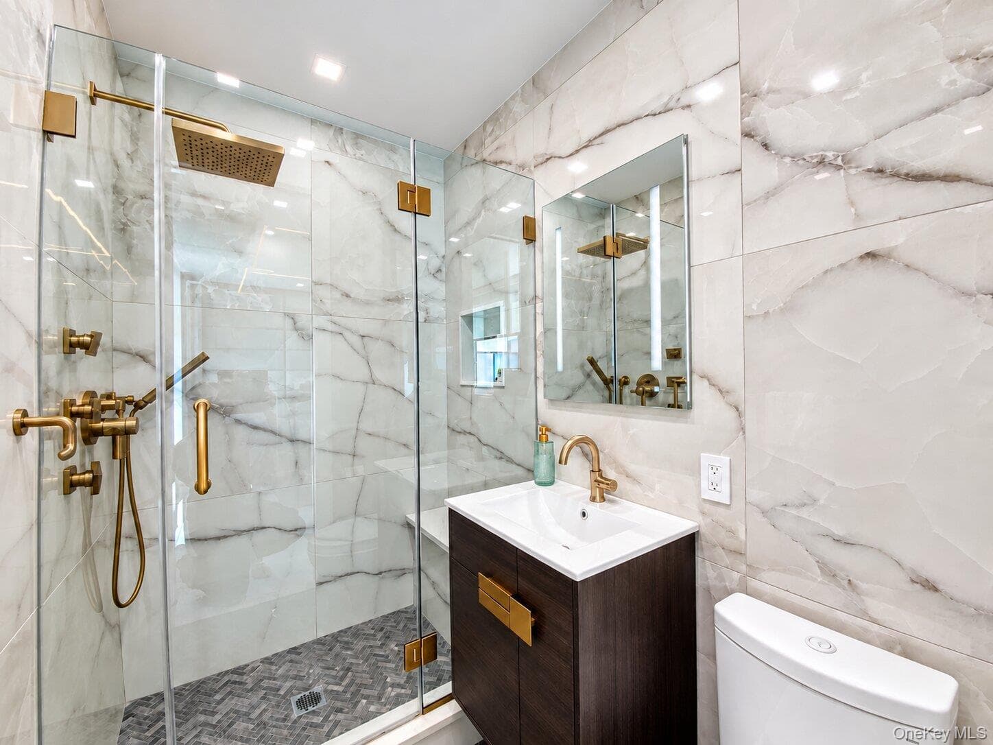 27110 Grand Central Parkway Unit: 33R thumbnail 18