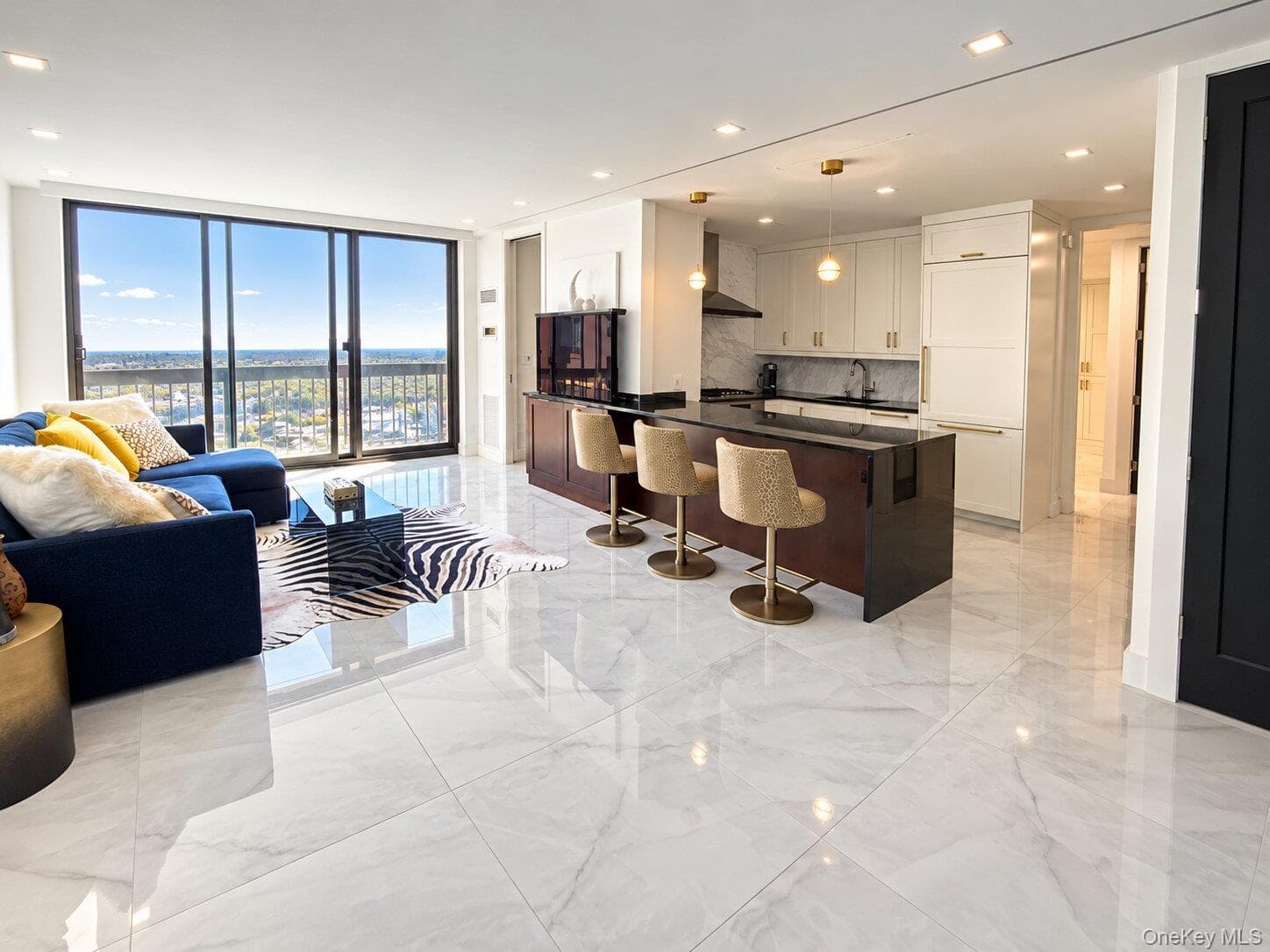 27110 Grand Central Parkway Unit: 33R thumbnail 3
