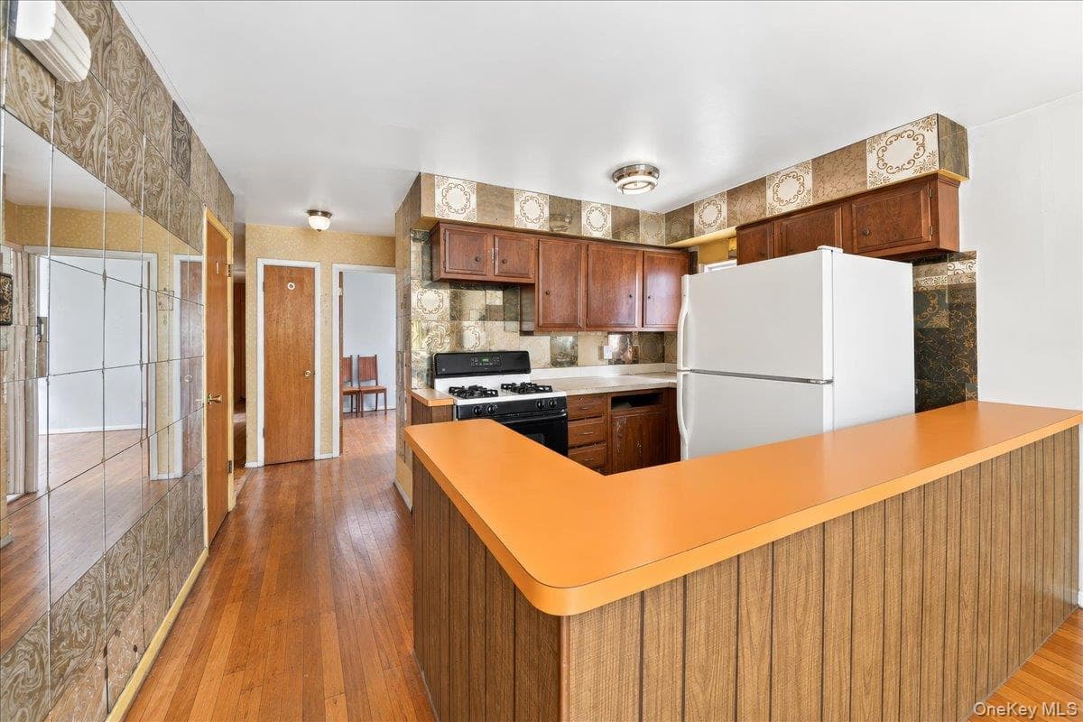 433 Howe Avenue Unit: A thumbnail 11