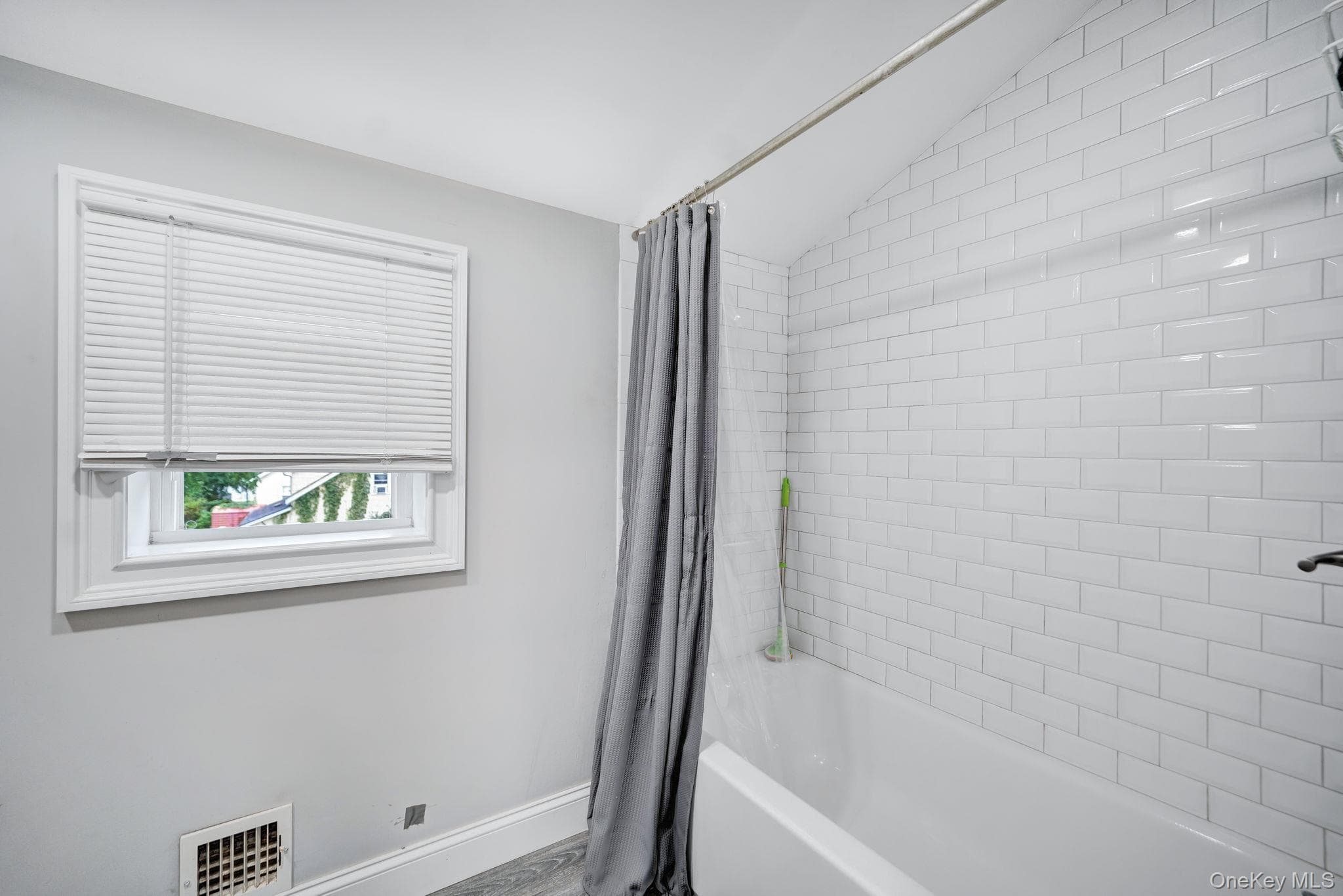 110 N Park Avenue thumbnail 28