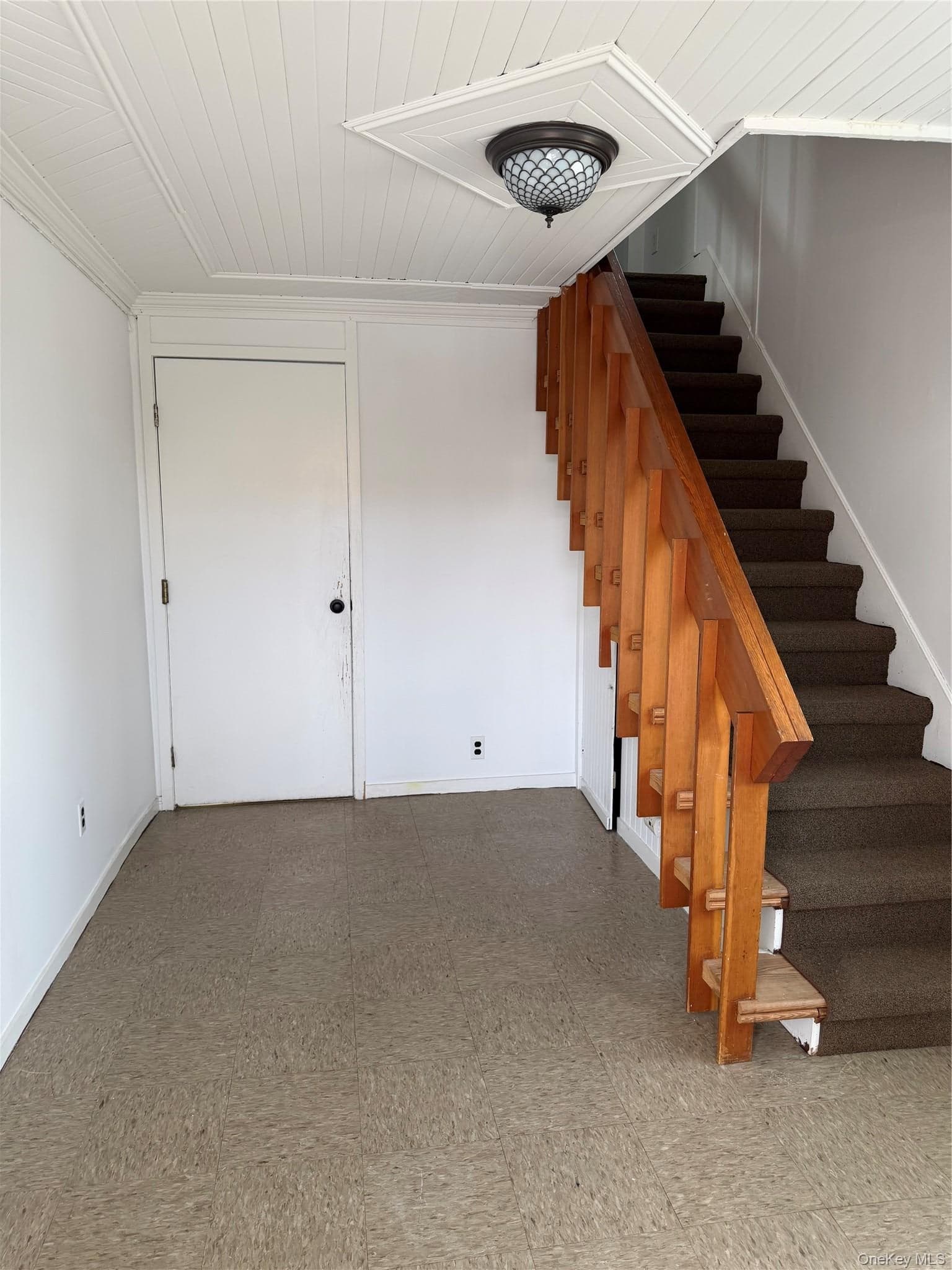 211 Roanoke Avenue thumbnail 6