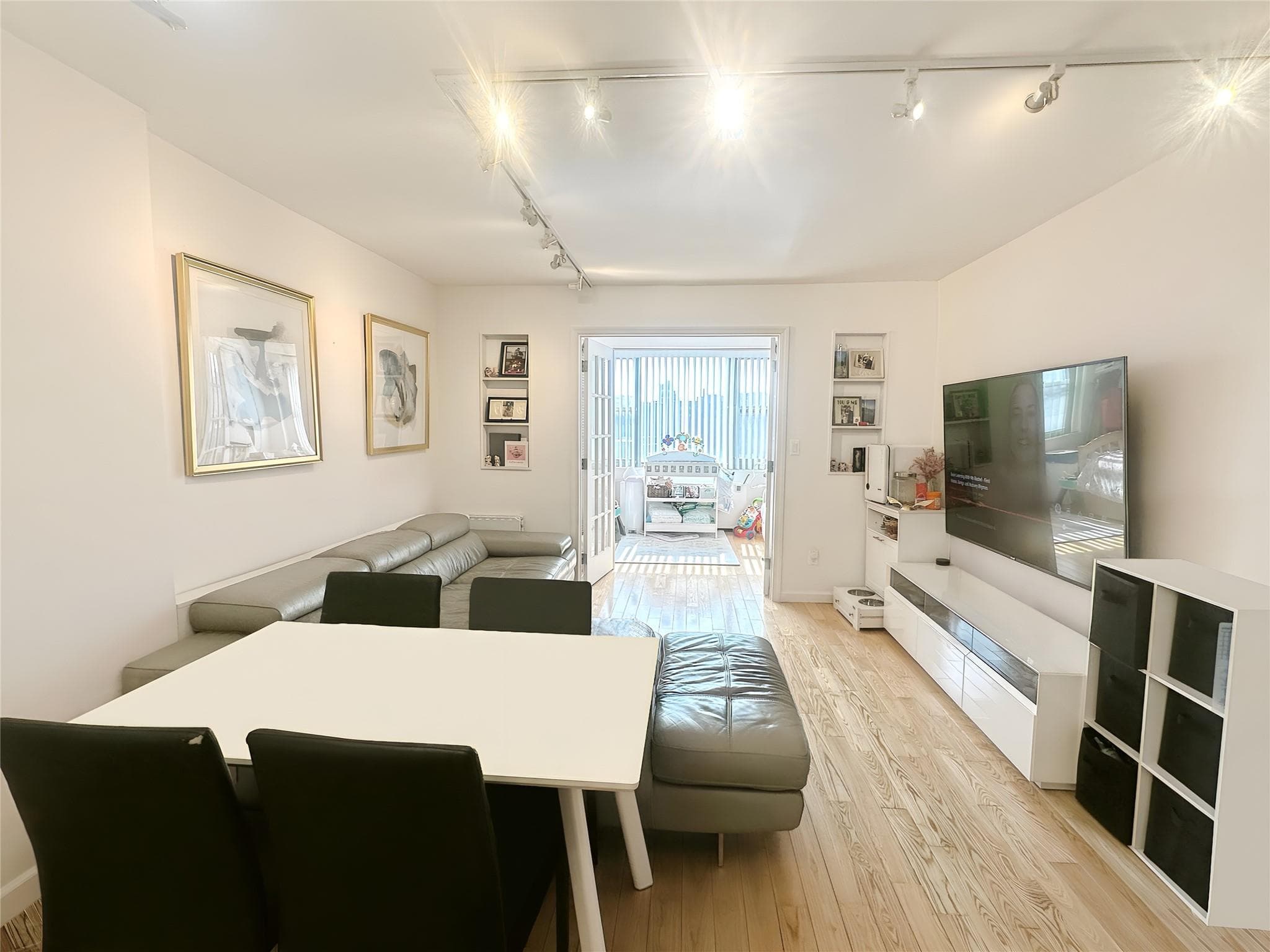 61-20 Grand Central Parkway Unit: A608 thumbnail 3