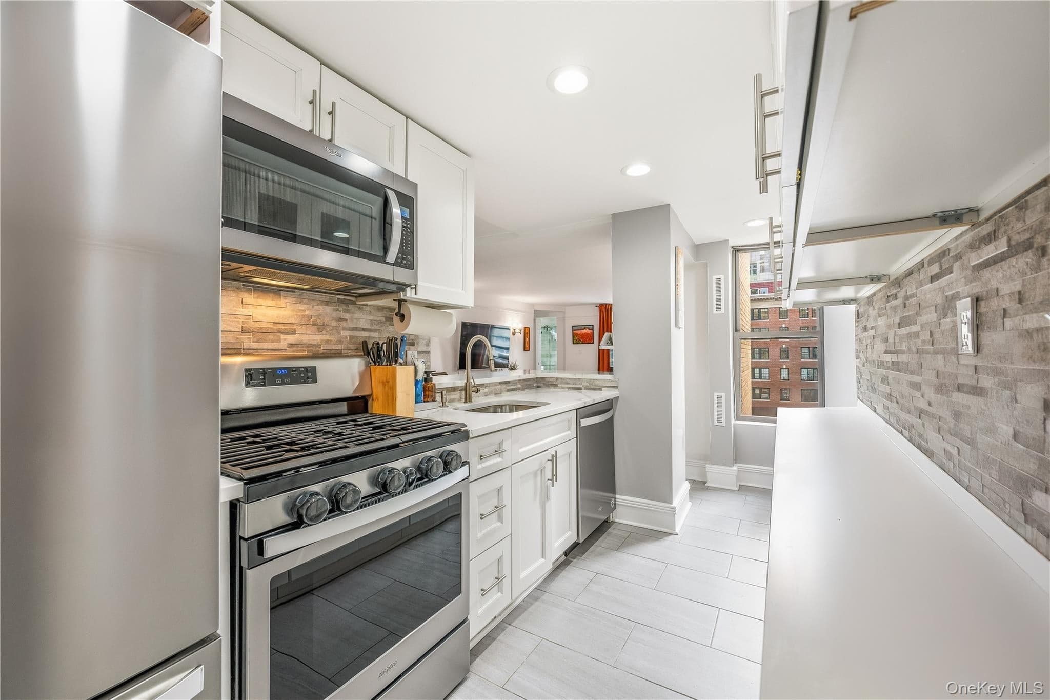111 E 88th Street Unit: 10F thumbnail 6