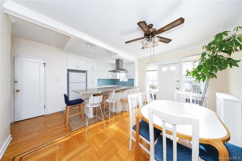 2340 E 29th Street thumbnail 10