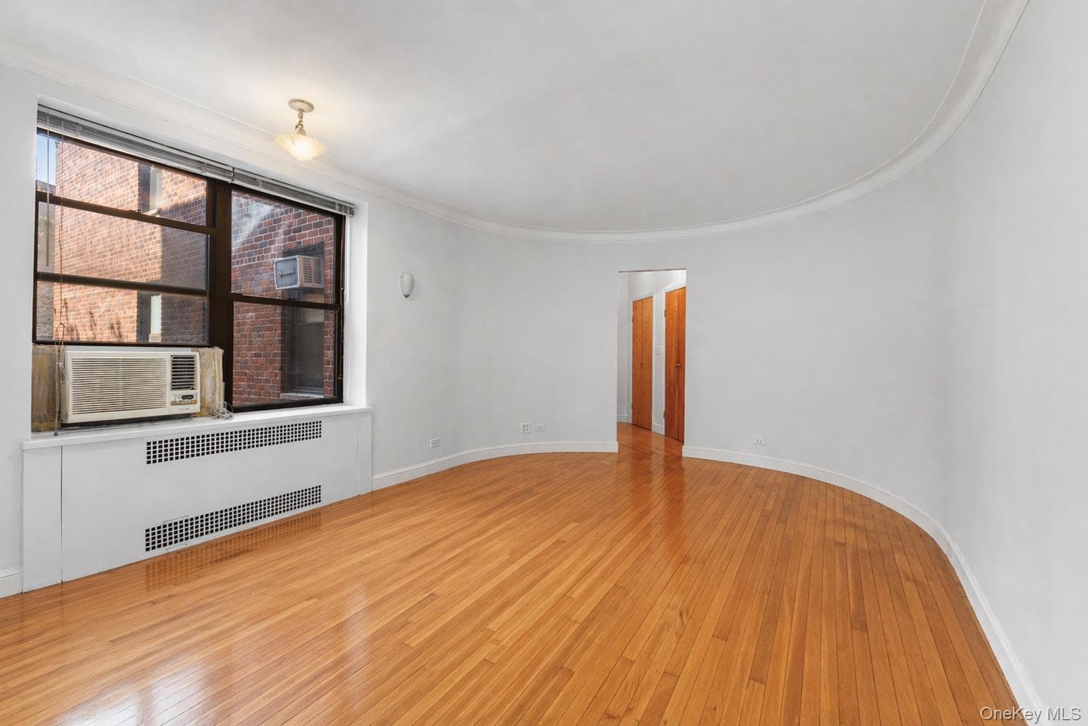 290 Sixth Avenue Unit: 4E thumbnail 3