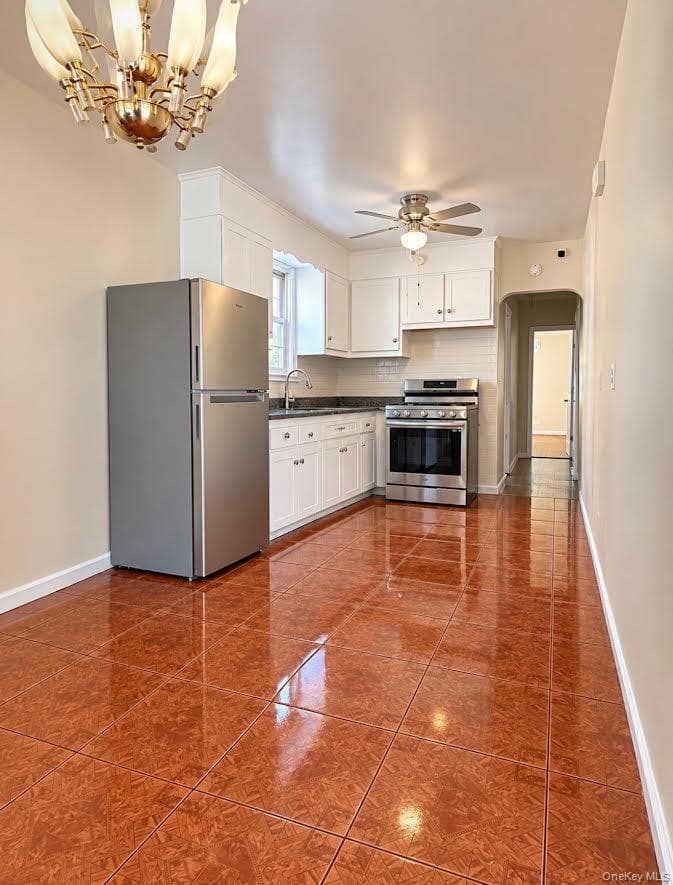 712 E 232nd Street thumbnail 7