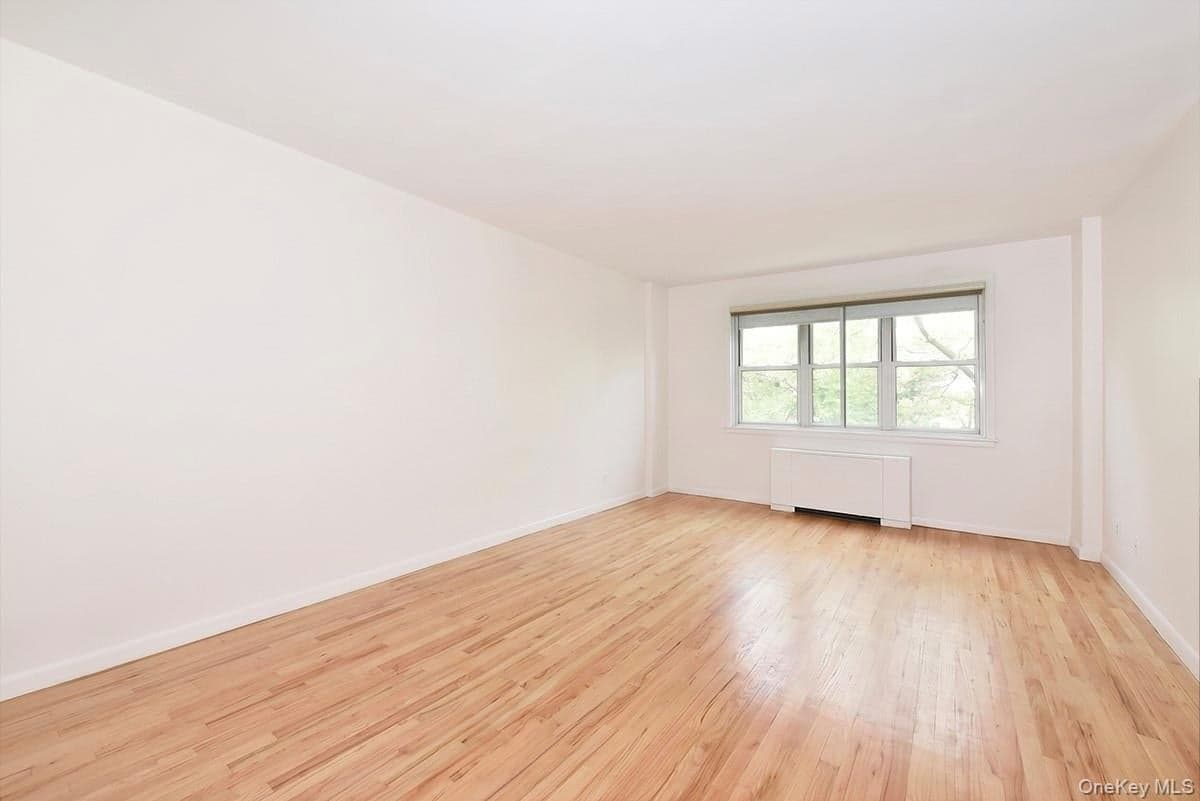 180 S Middle Neck Road Unit: 3-K thumbnail 13