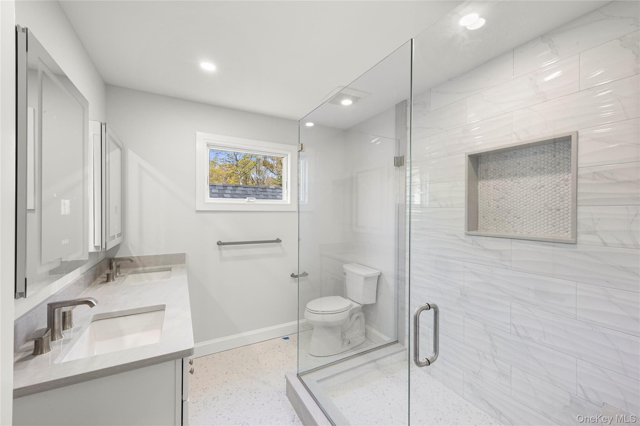 206 Beverly Road thumbnail 19