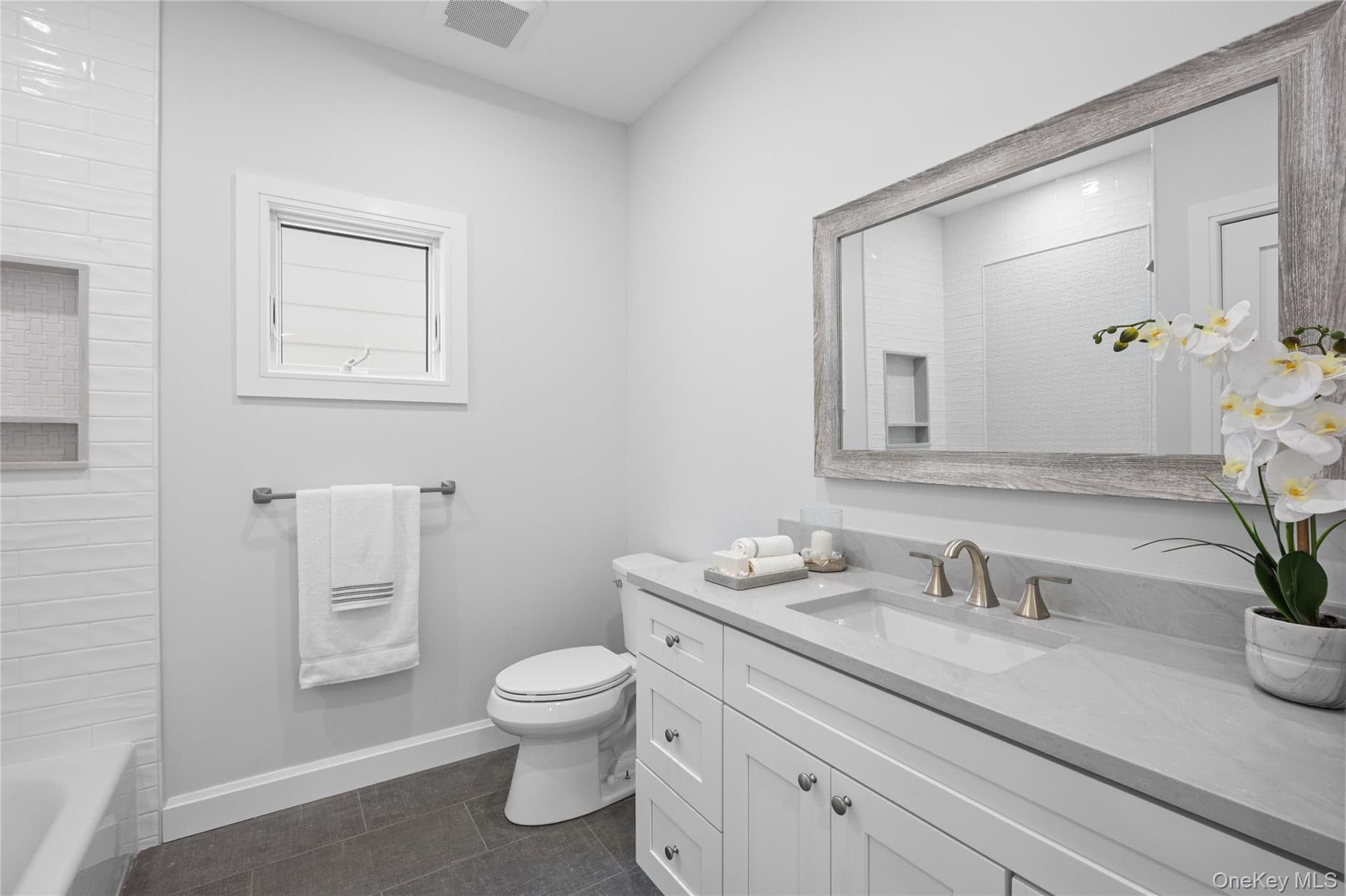 206 Beverly Road thumbnail 23