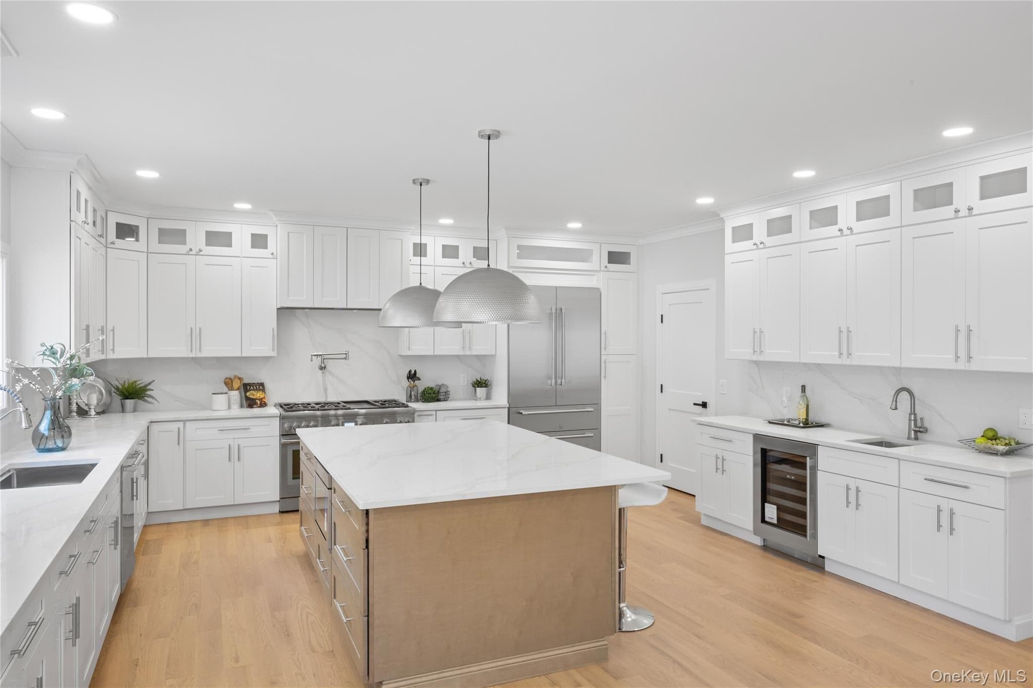 206 Beverly Road thumbnail 3