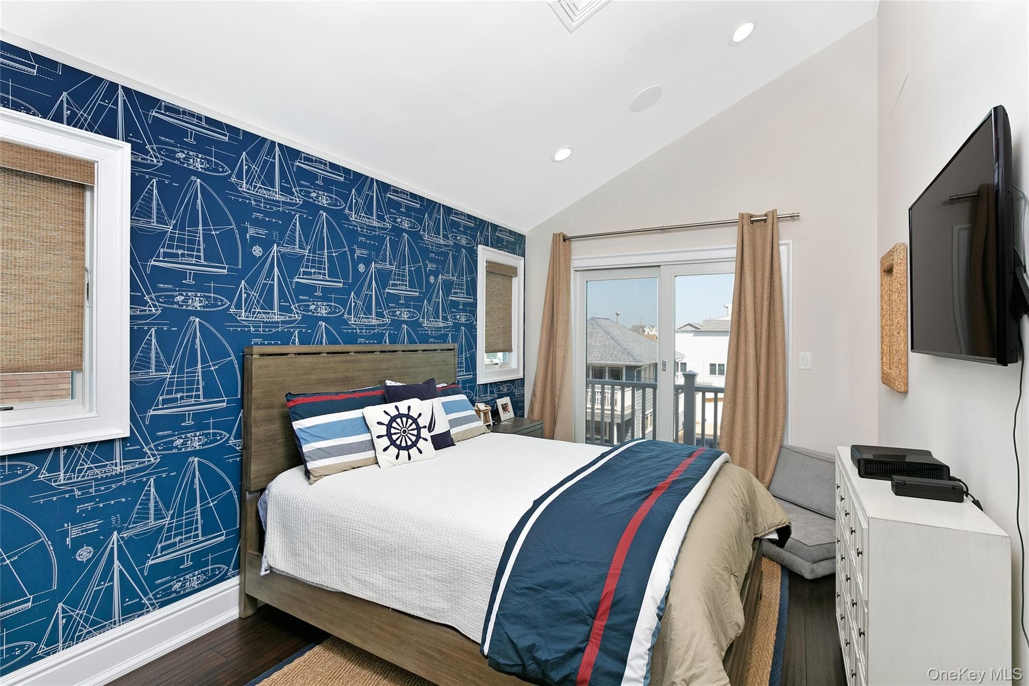 879 Oceanfront thumbnail 34