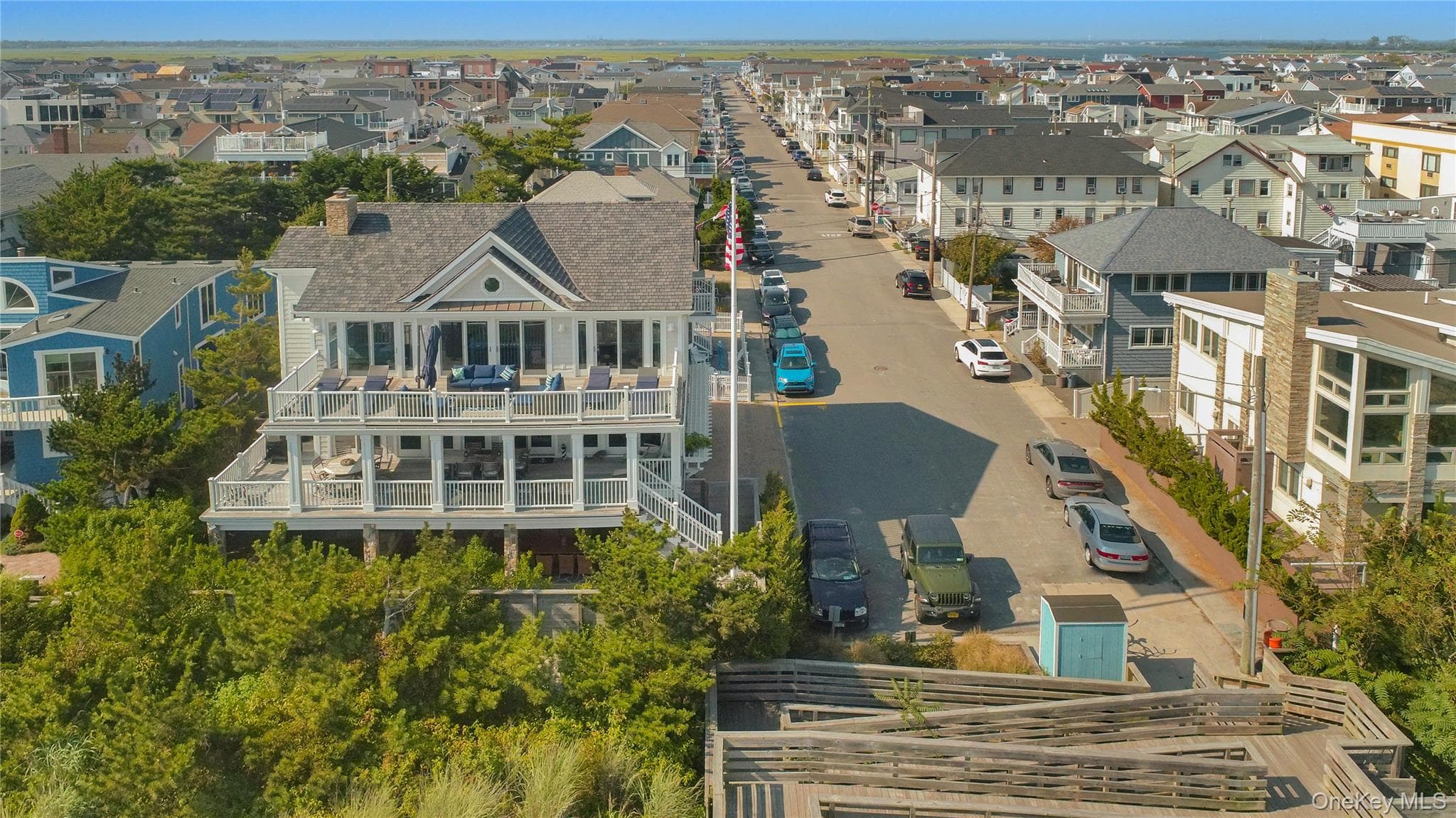 879 Oceanfront thumbnail 3