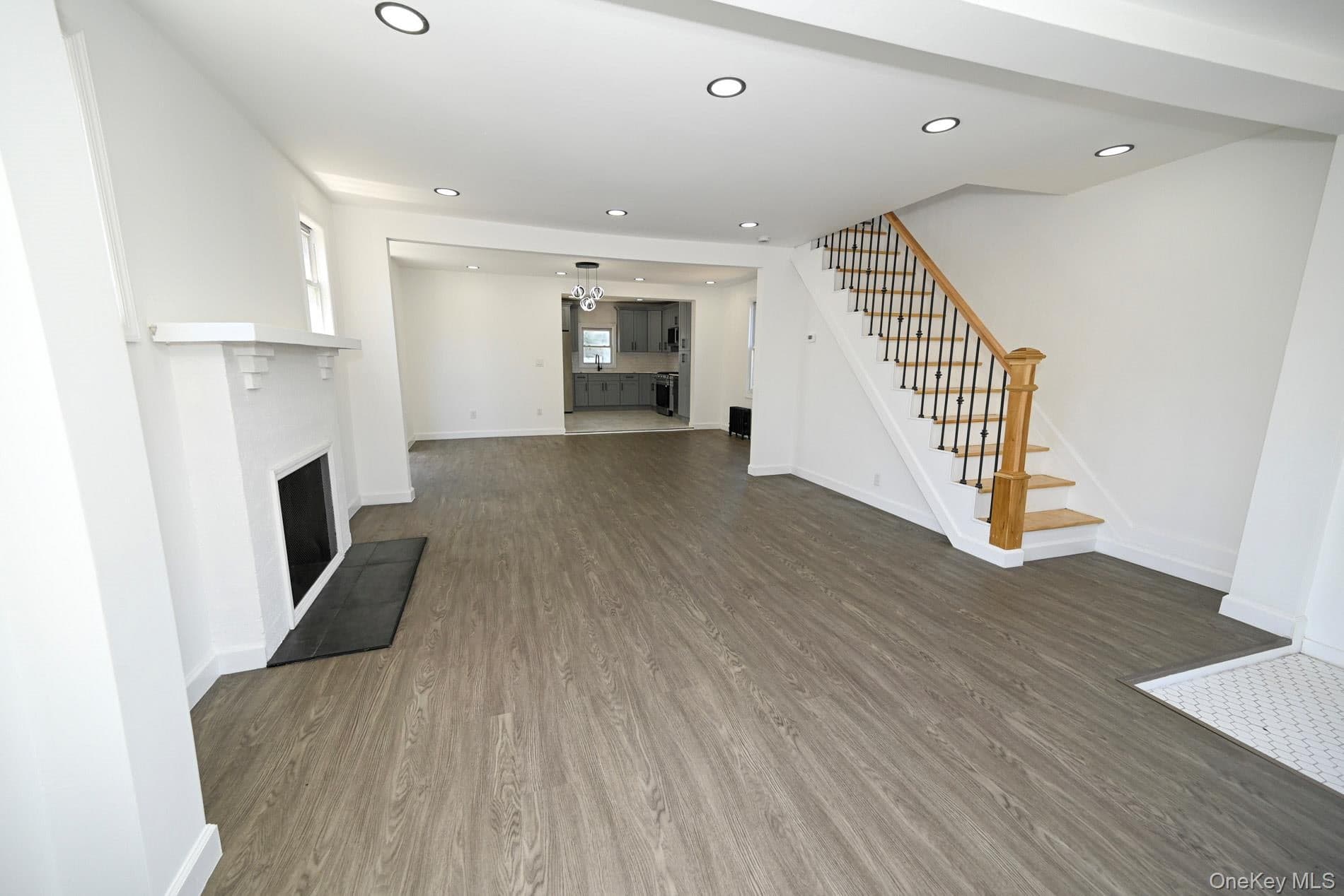55 Hartwell Place thumbnail 4