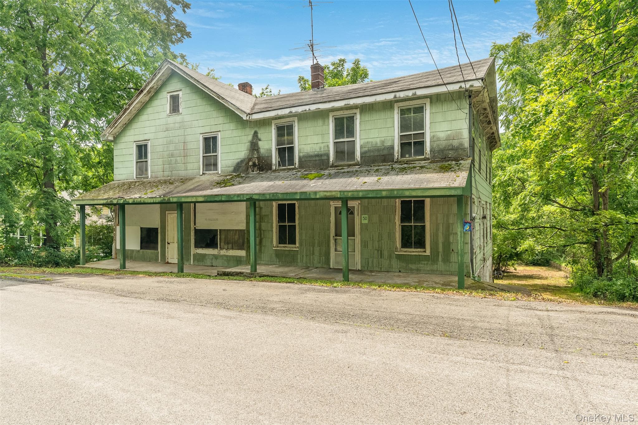 50 Maple Street thumbnail 3