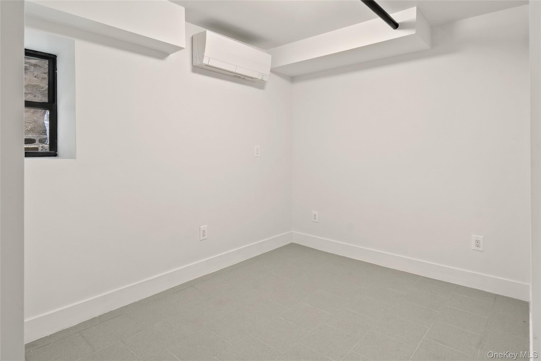 1845 Andrews Avenue thumbnail 40