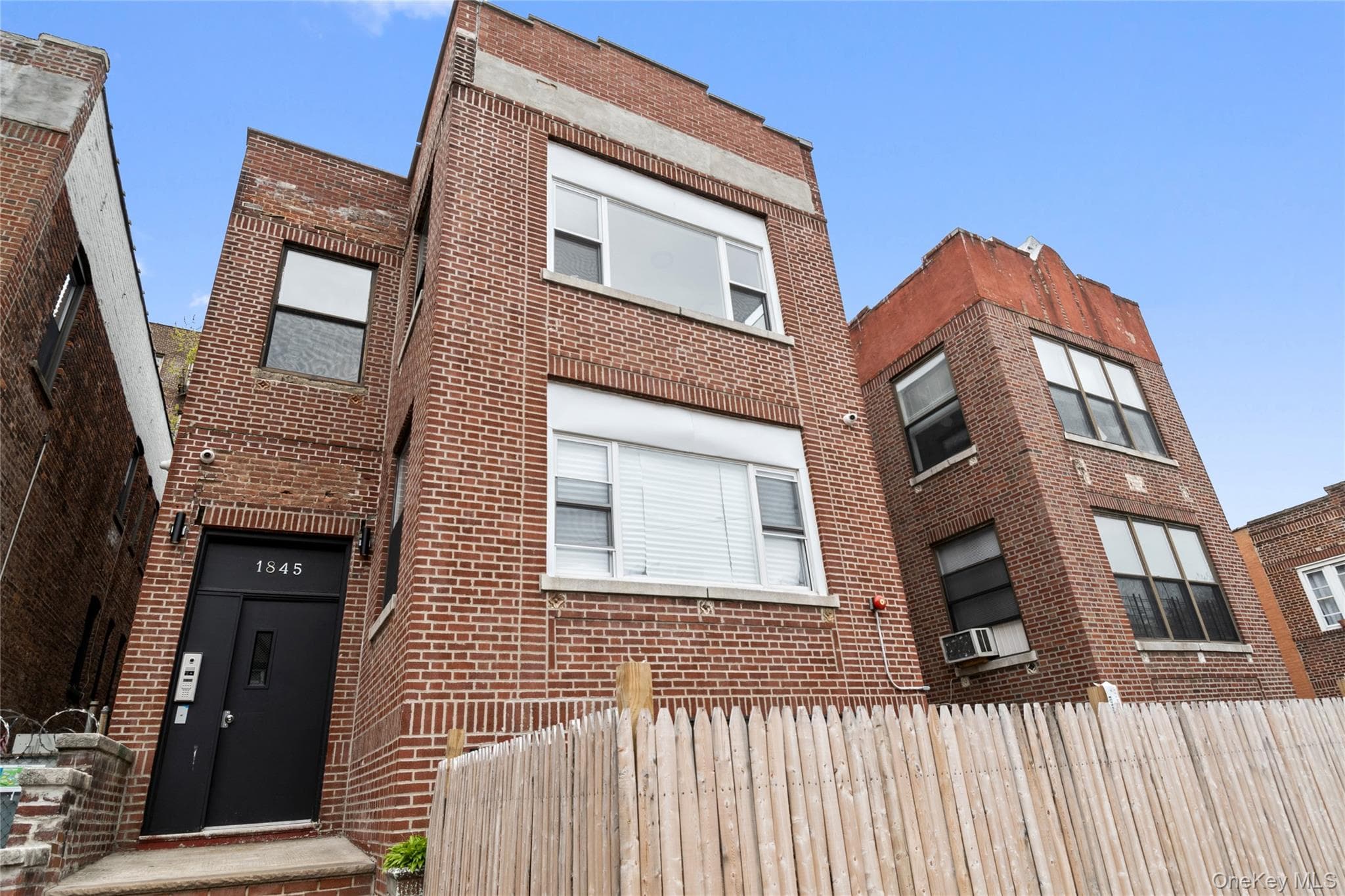 1845 Andrews Avenue thumbnail 47