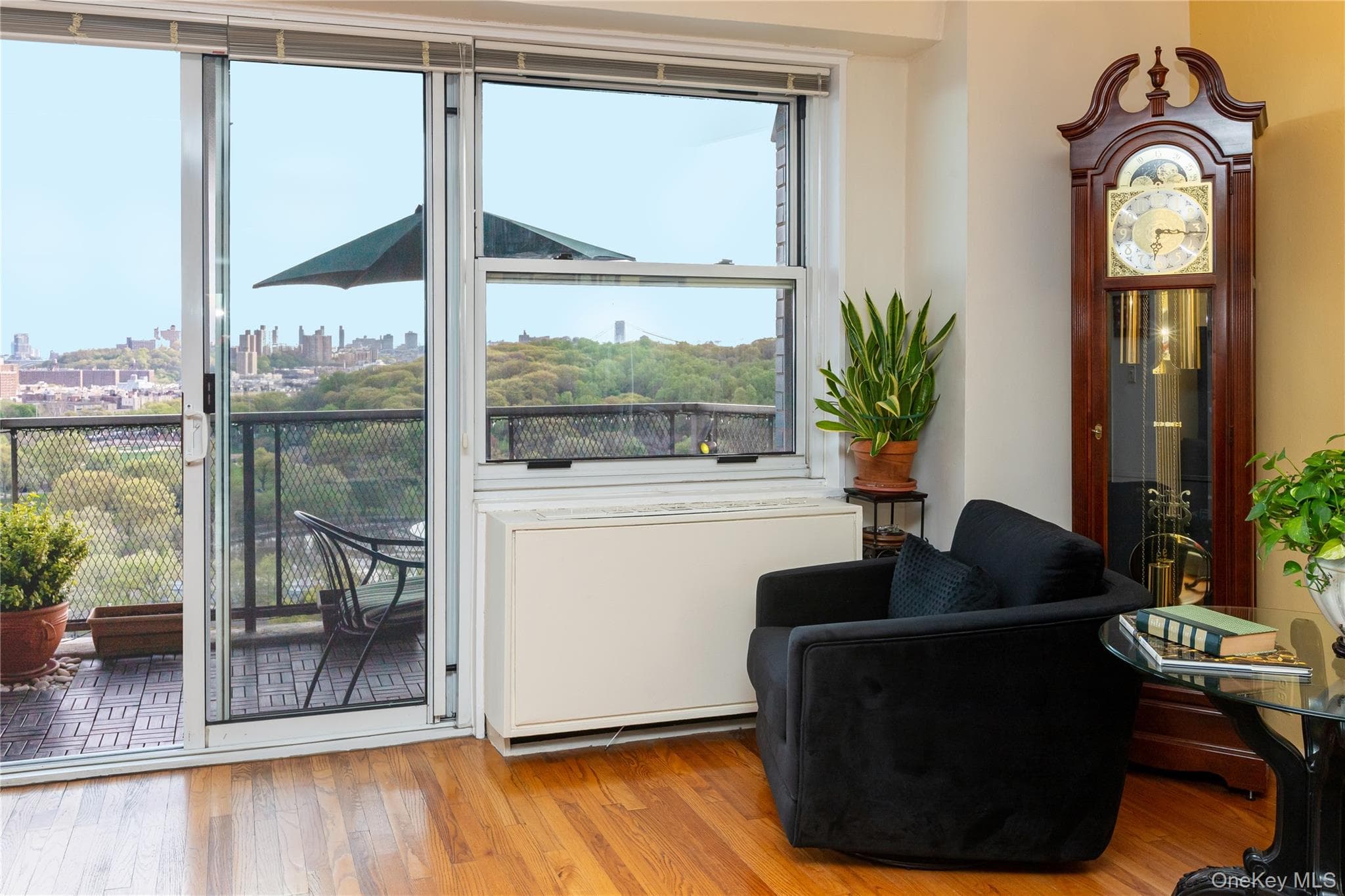 2400 Johnson Avenue Unit: 12F thumbnail 6