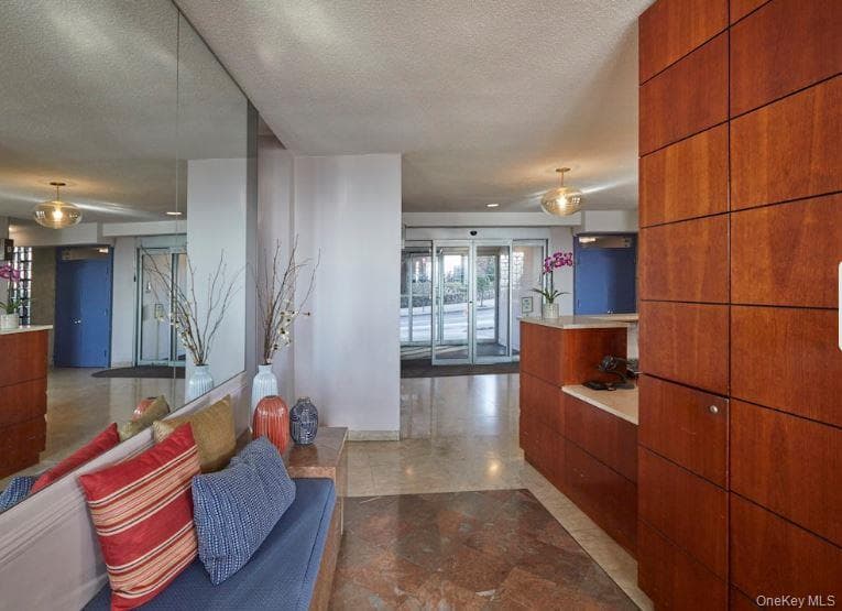 2400 Johnson Avenue Unit: 12F thumbnail 17
