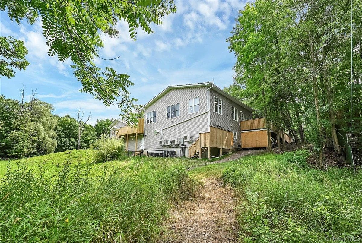43 Freeland Street thumbnail 5