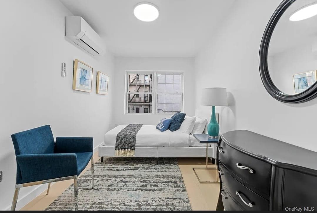 935 Brooklyn Avenue thumbnail 3