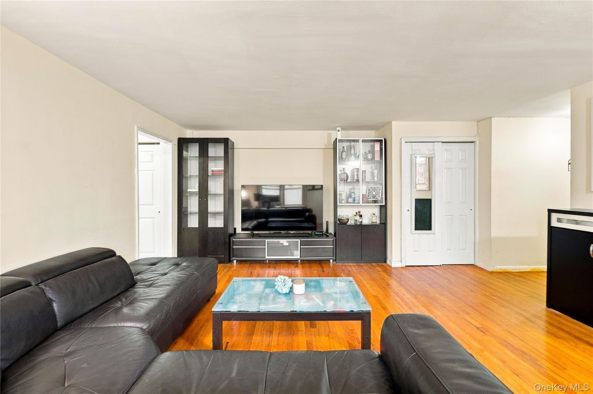 105-07 66th Road Unit: 1G thumbnail 5