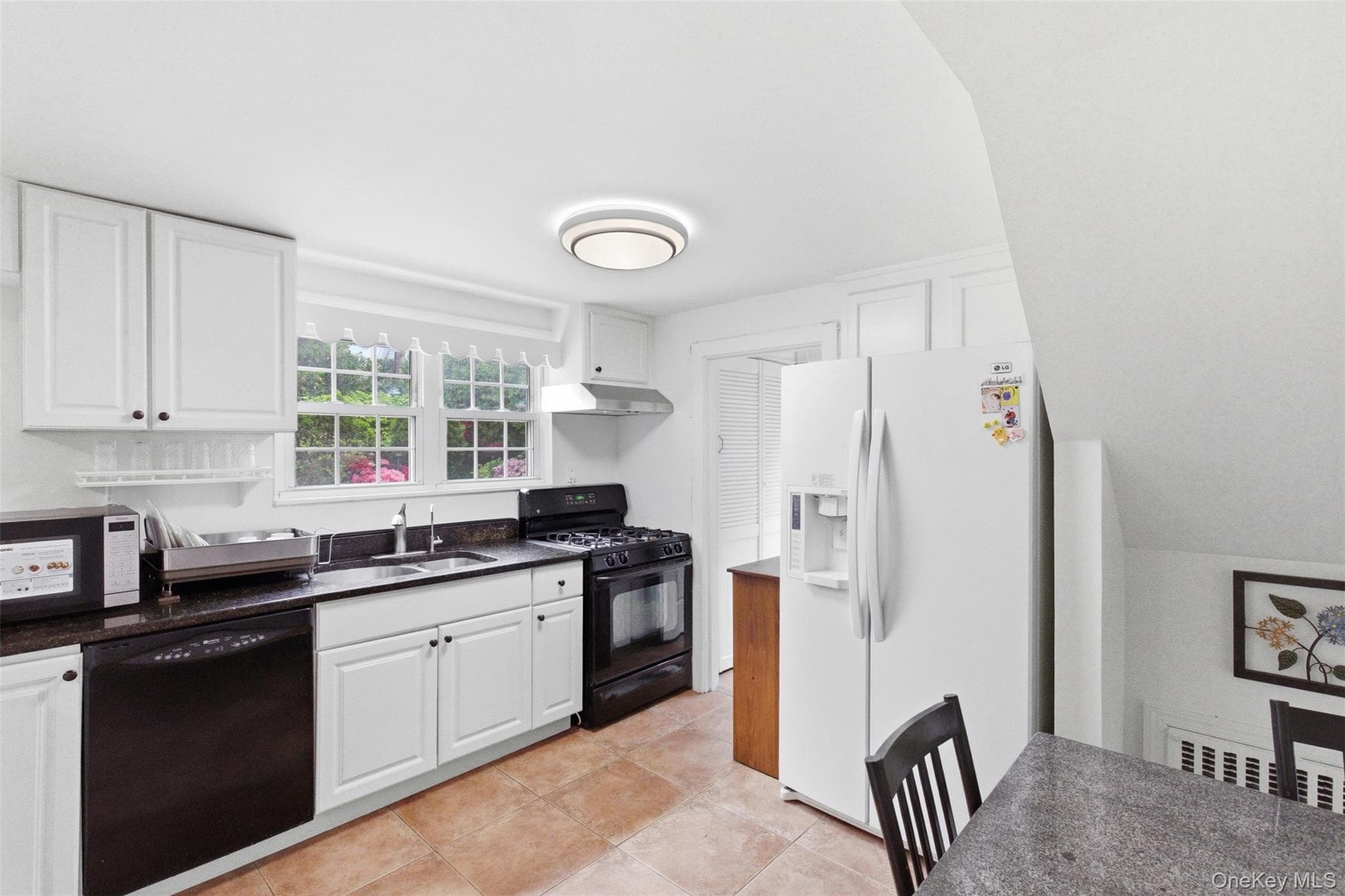 47 Onderdonk Avenue thumbnail 12