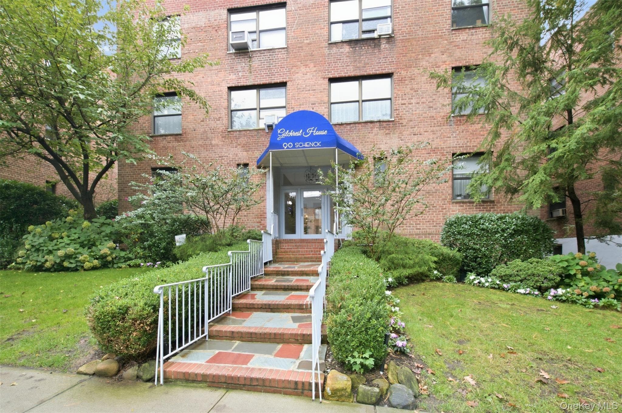 90 Schenck AVE Unit: 3M photo 1