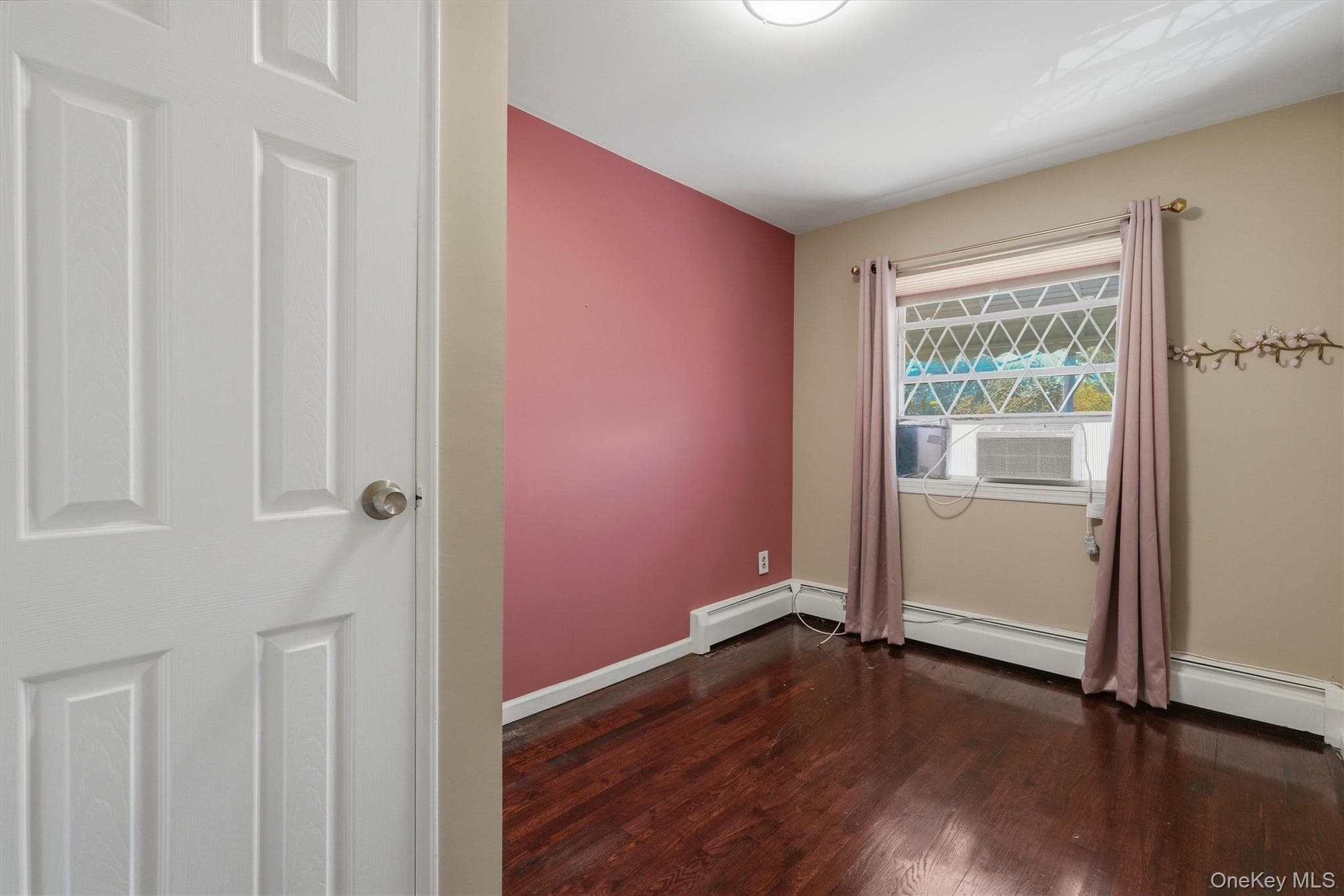 1018 Throggmorton Avenue thumbnail 23
